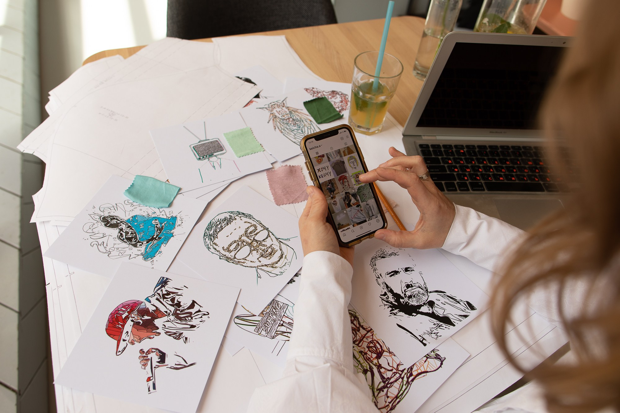 Съёмка для «KEICHA» дизайнерская вышивка. футболки. Портретный фотограф в Москве и МО Зимина Татьяна