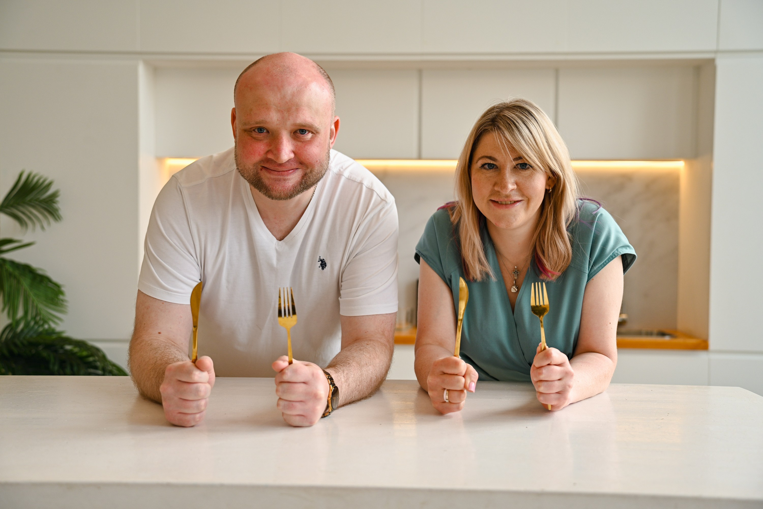 Счастливая большая семья. Компания и фотошкола по созданию контента в Москве