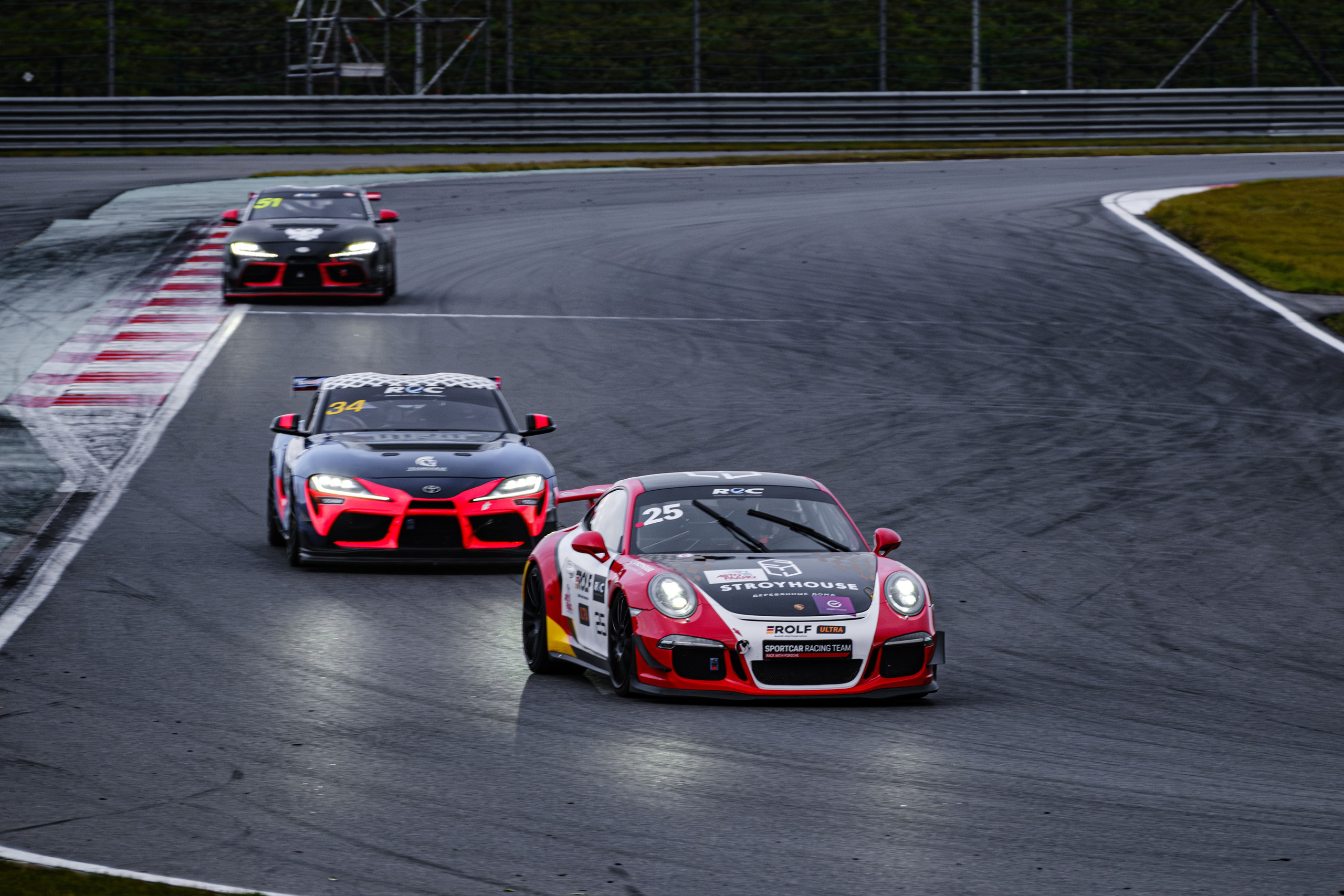 Российская серия гонок на выносливость. Авто и мотоспорт — фотограф Антон Медведев iCoguar