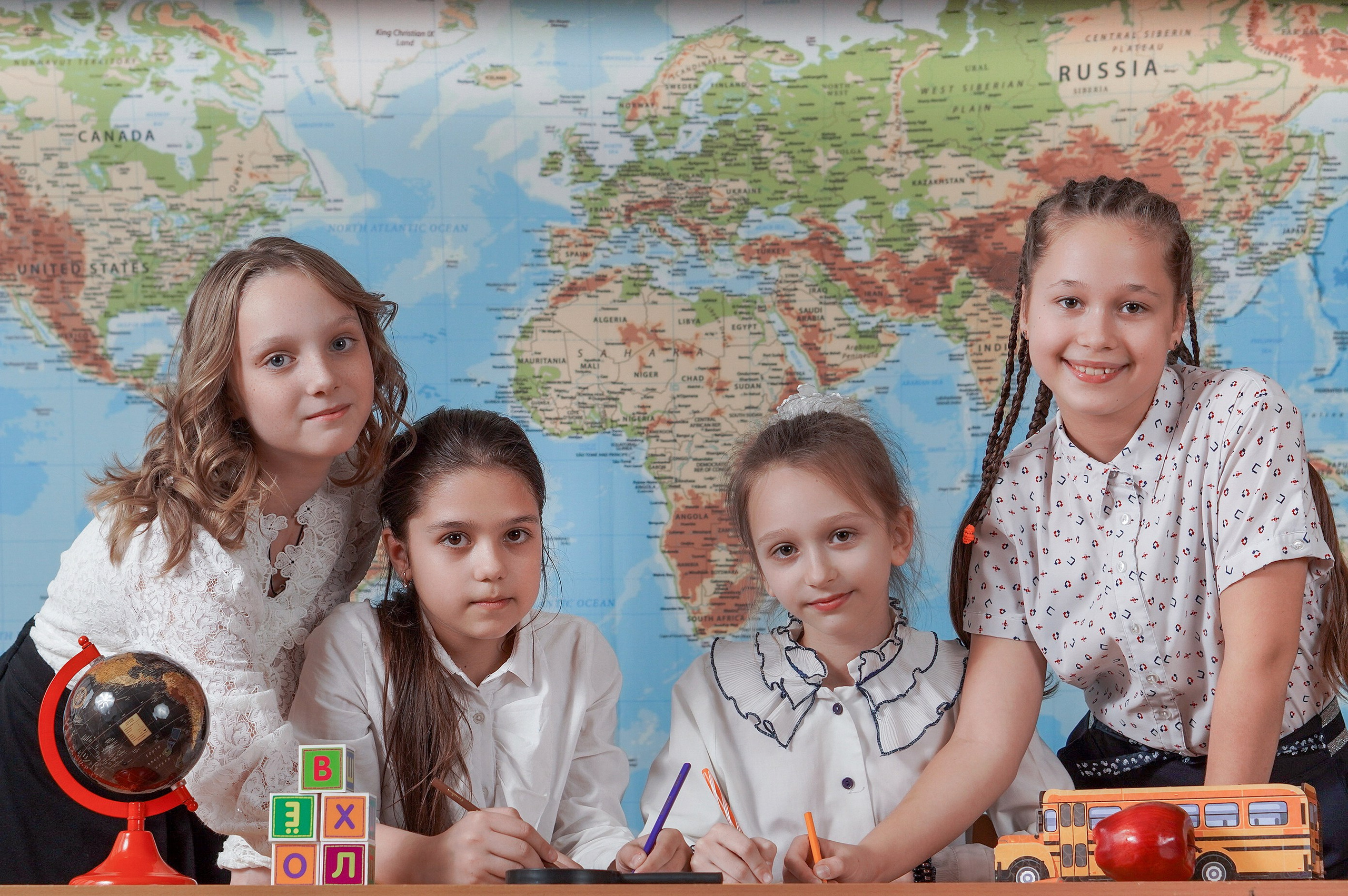 Начальная школа. Выпускные альбомы для детских садов и школ в Симферополе и Крыму — фотограф Ирина Найкина