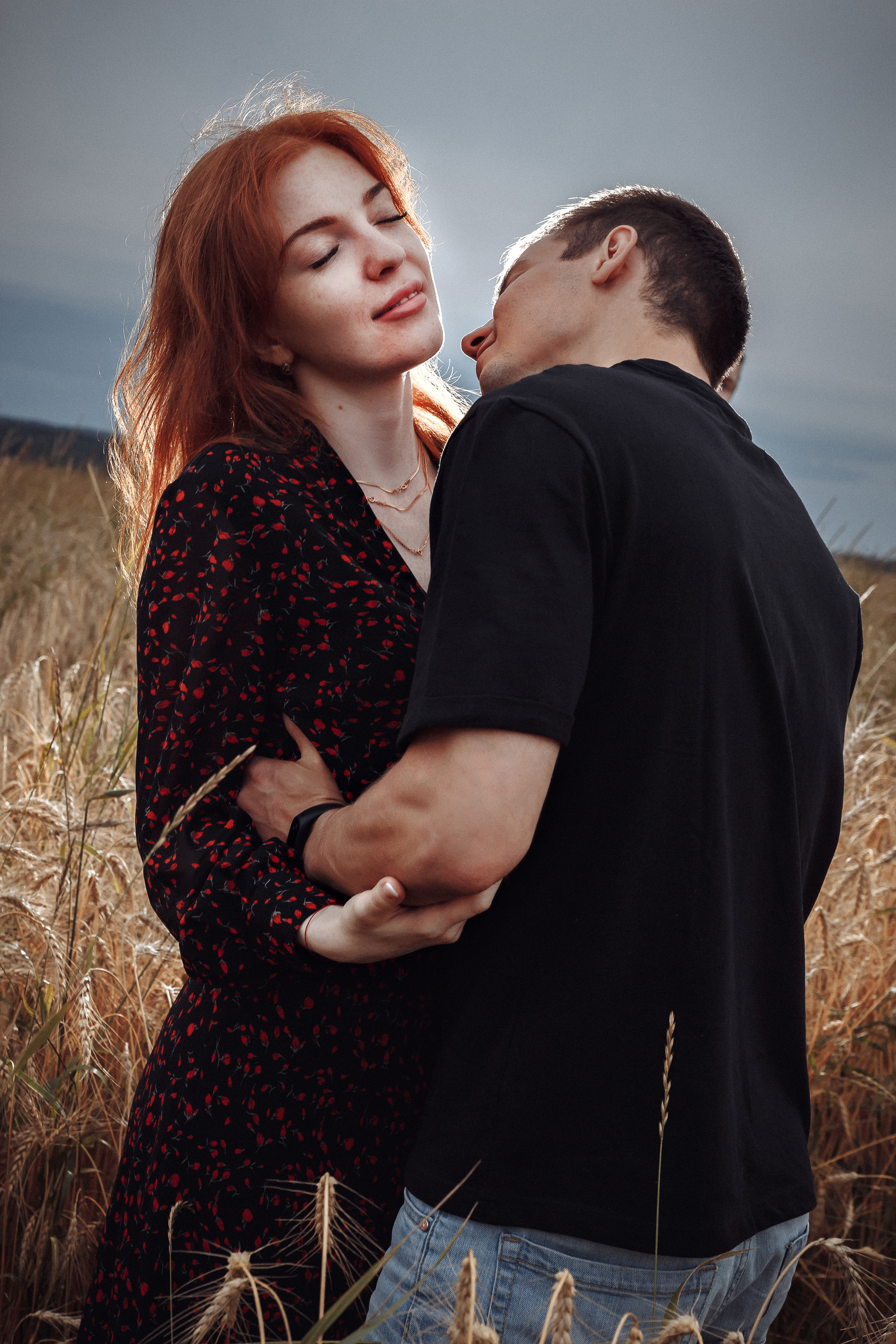 Летняя love-story в поле. Фотограф Марина Юдина. Подольск, Москва