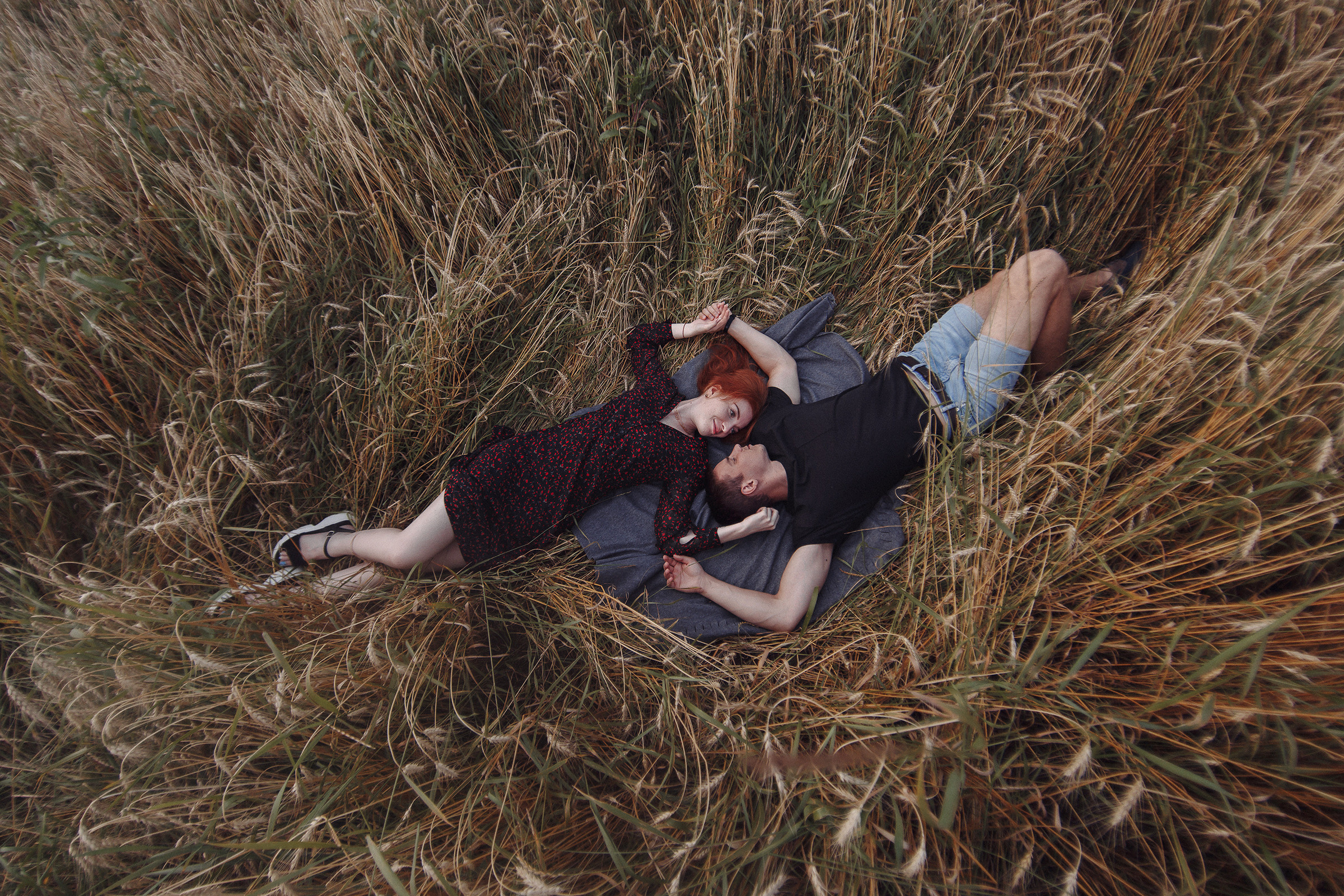 Летняя love-story в поле. Фотограф Марина Юдина. Подольск, Москва