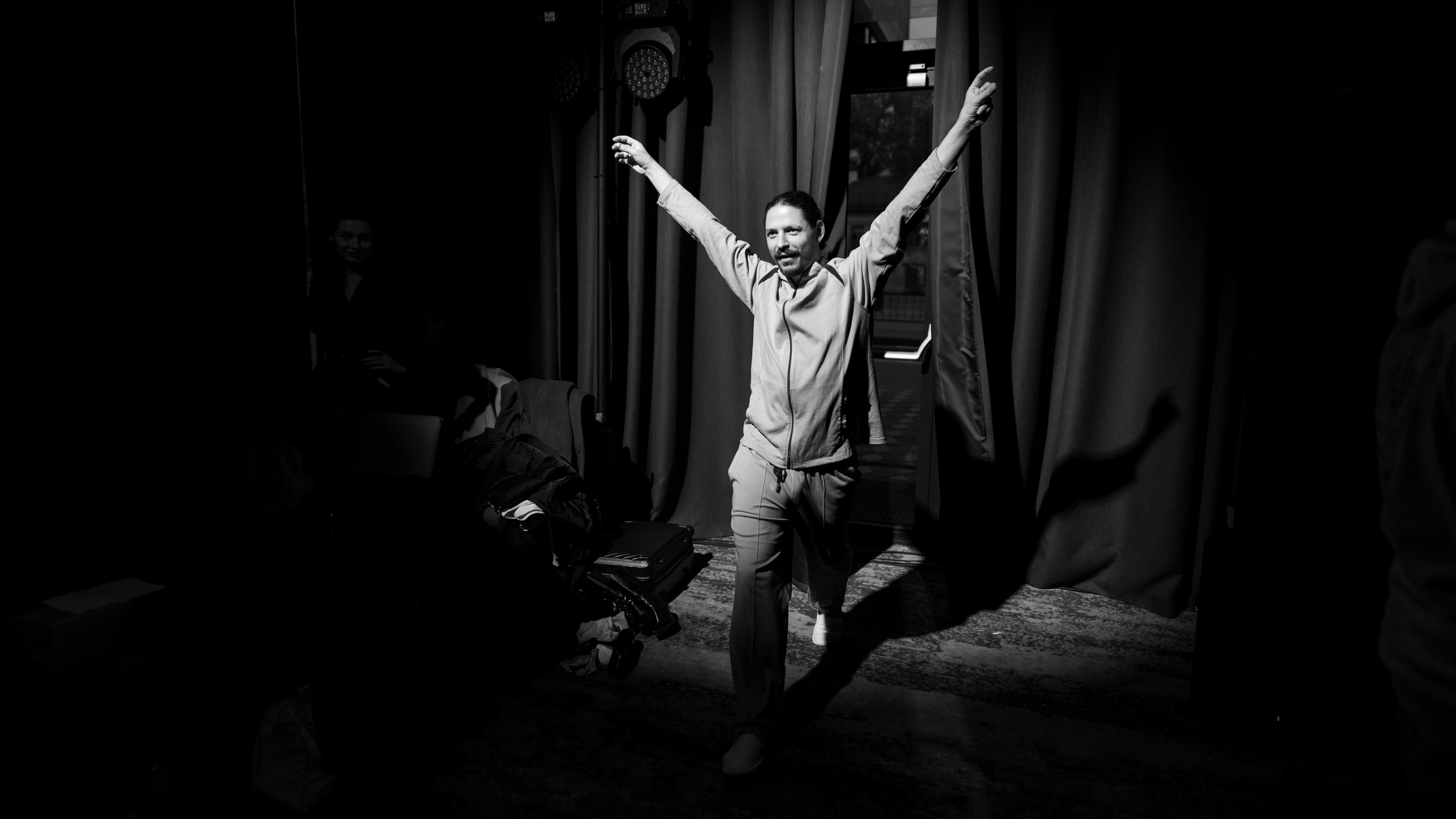 Petr Levenpol_Backstage_Rostov Fashion Show 2025. Фотограф в Ростов-на-Дону Виктория Савчук