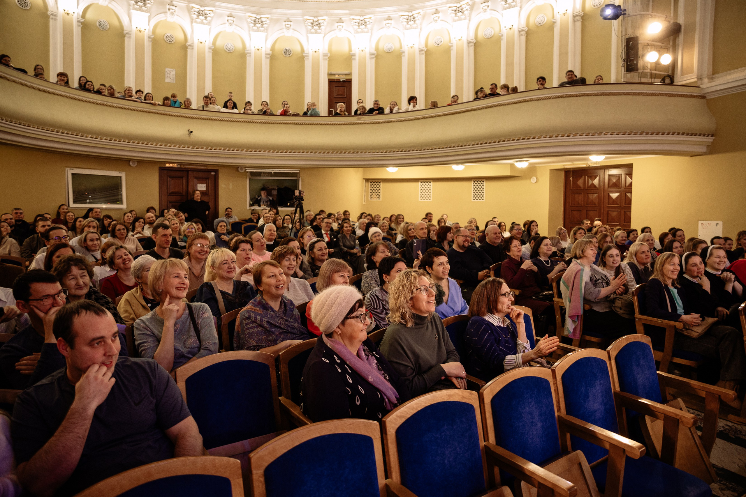 Сибирские узоры ДК Ефремова. Фотограф Юлия Мальцева