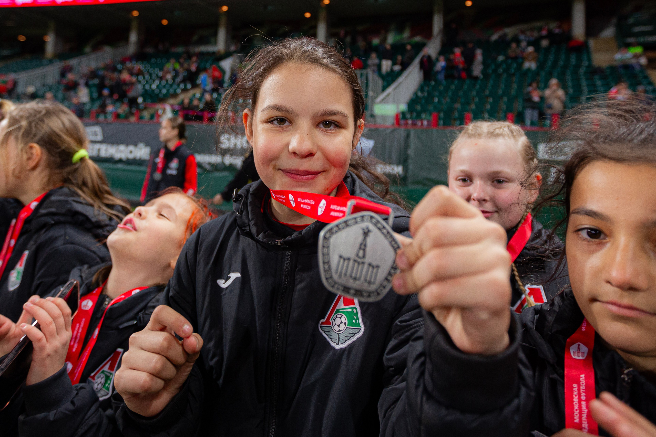 НАГРАЖДЕНИЕ ЖЕНСКОГО ОТДЕЛЕНИЯ АКАДЕМИИ ФК ЛОКОМОТИВ. Artem Zenin Photography