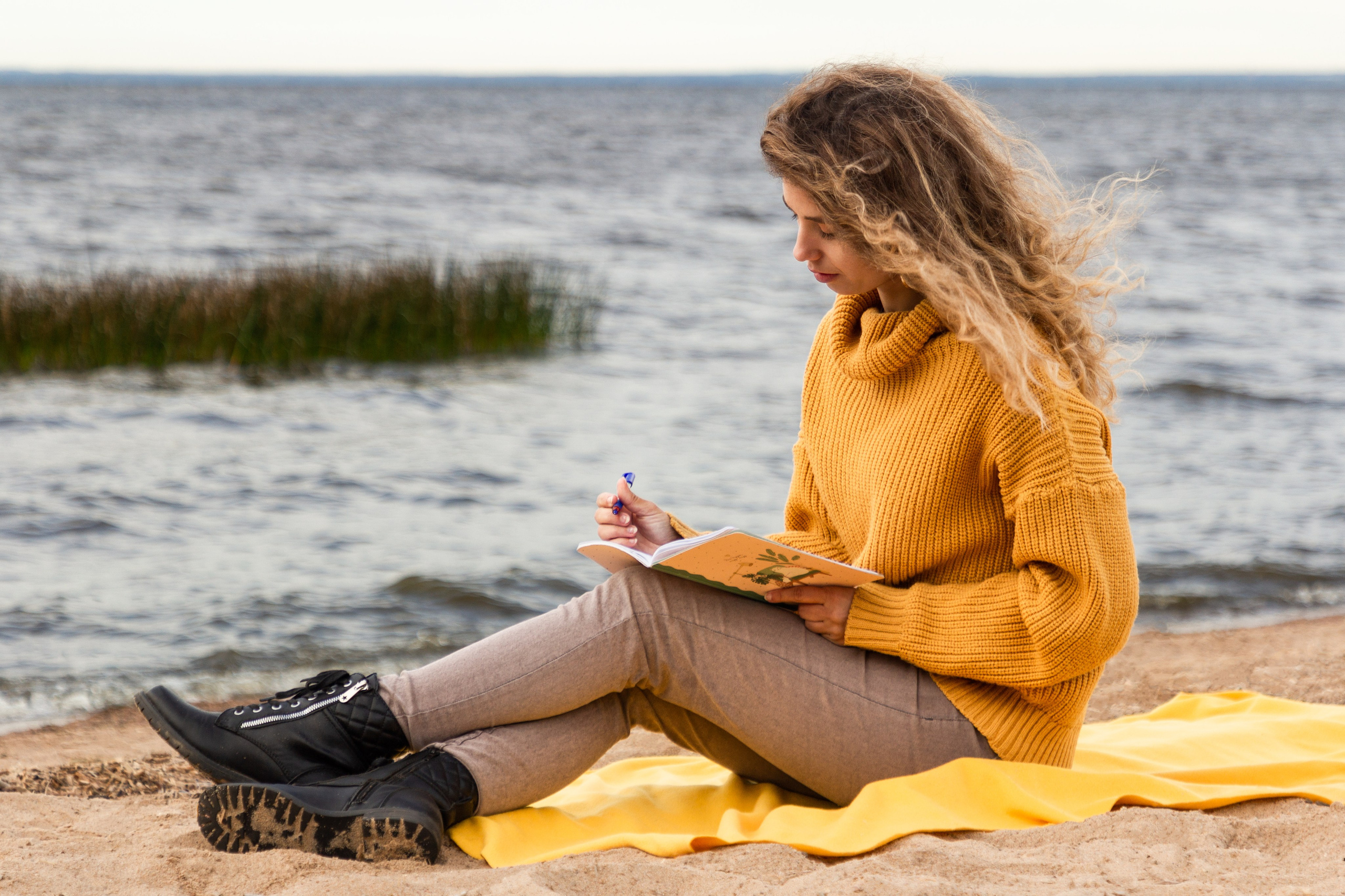 Портретная съёмка у залива. Портретный и семейный фотограф в Санкт-Петербурге Ульяна Жукова