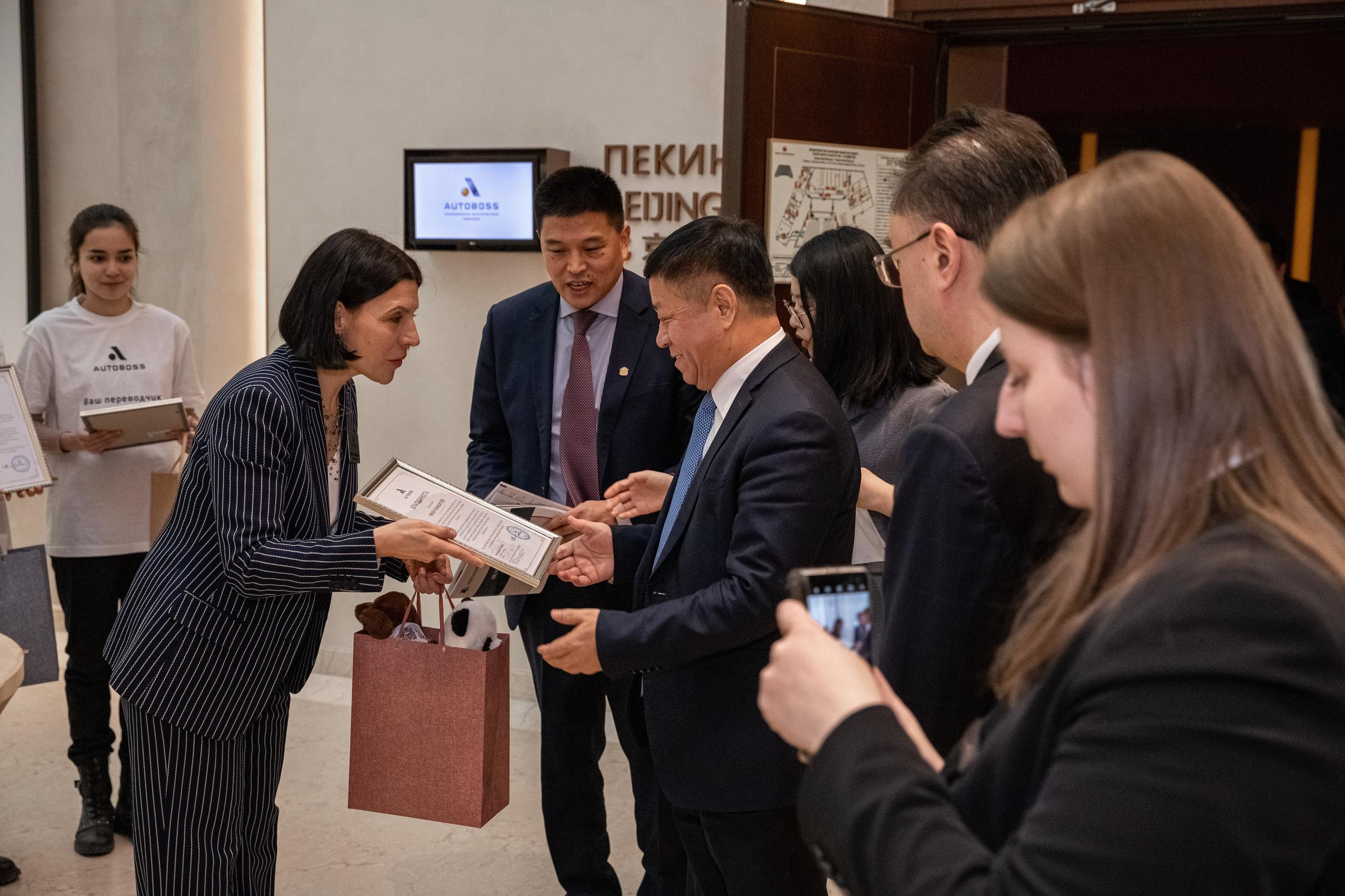АВТОБОСС | Международный Итоговый Клуб 2023 | Россия и Китай. Фотограф брендов и бизнеса в Москве Алексей Сентюрин