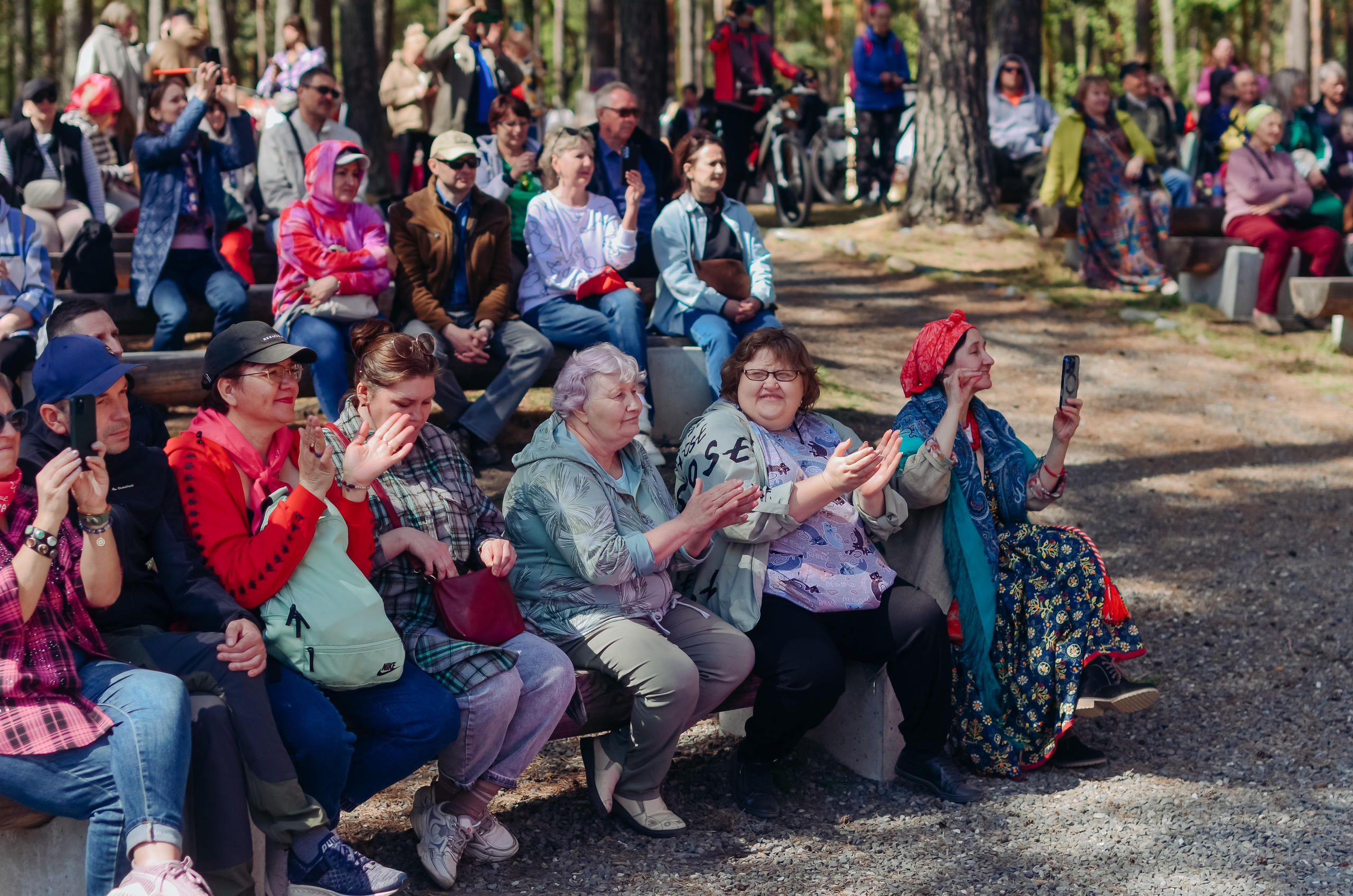 Фестиваль «Цветение Маральника на Алтае 2025». Фоторепортаж. Денисова Аля — фотограф для парных съемок и индивидуальных историй в Барнауле