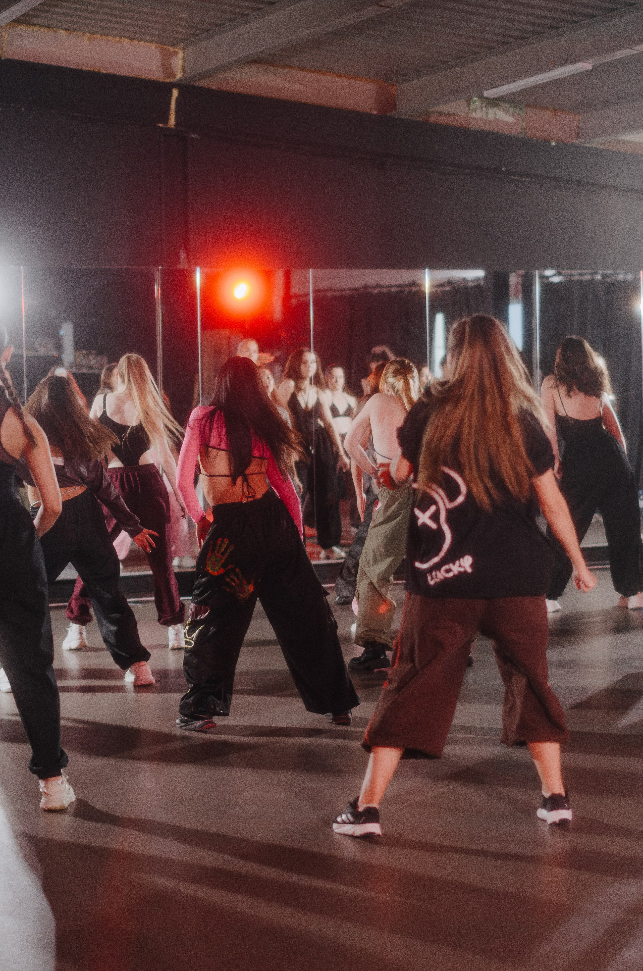 Мастер-классы по High Heels/Girly hip-hop от Оксаны ATTA. Денисова Аля — фотограф для парных съемок и индивидуальных историй в Барнауле