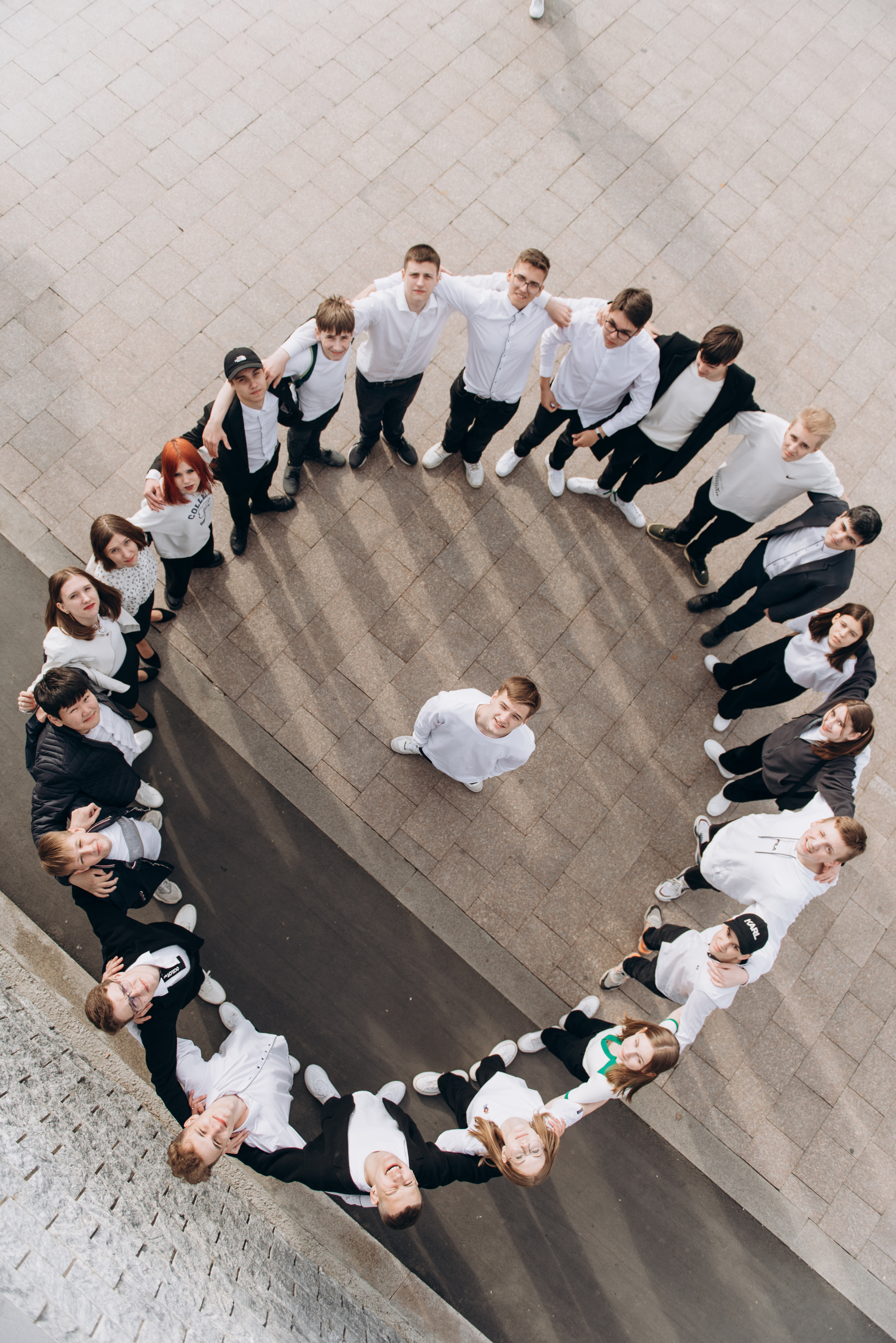 ВЫПУСКНЫЕ ФОТОГРАФИИ. Выпускные альбомы Иркутск, Ангарск, Усолье-Сибирское