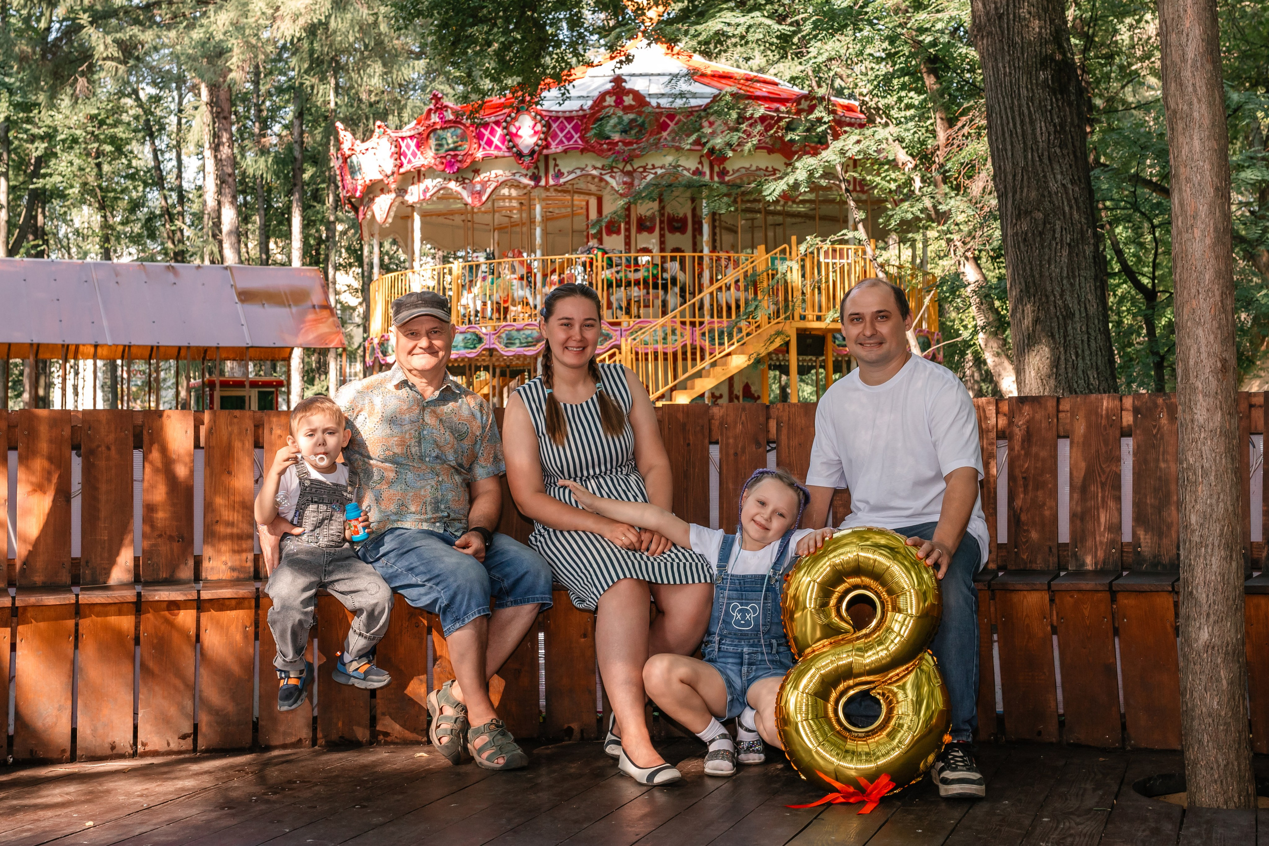 Семейная прогулка. Август 2025. Фотограф Пермь. Свадьбы. Семья и дети, школа, д. сад. Фотокниги