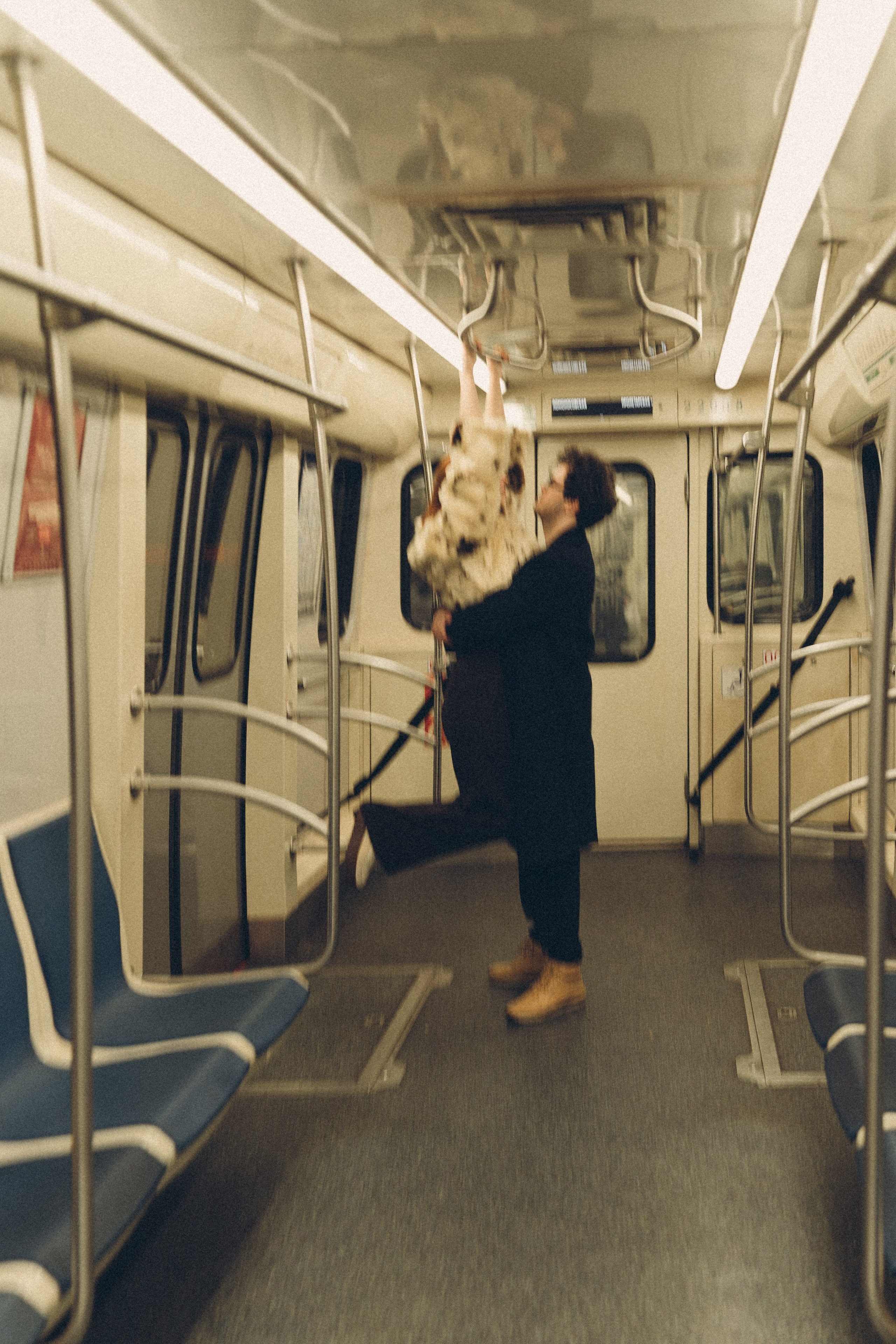 НОВОГОДНЯЯ ФОТОСЕСИИЯ ПАРЫ В МЕТРО ЛЮБОВЬ. Профессиональный фотограф, Санкт-Петербург — Виктория Богомолова