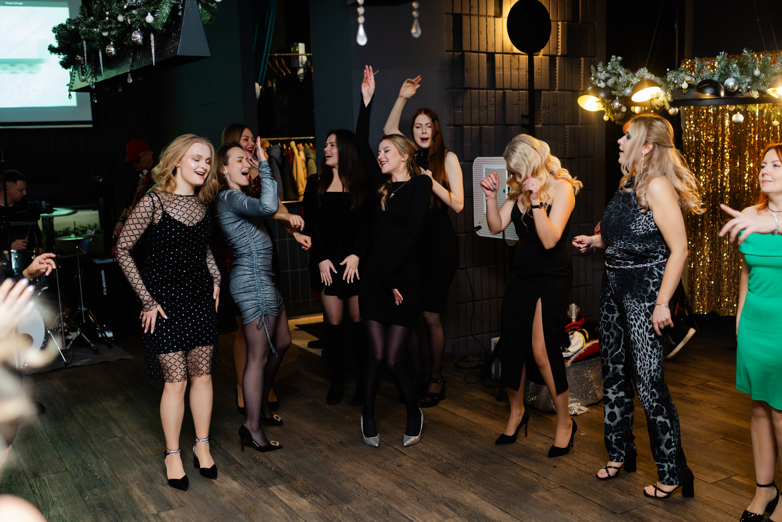 Корпоратив для «Компьютеры и периферия». Свадебный фотограф в городе Минск Крохмалюк Анна