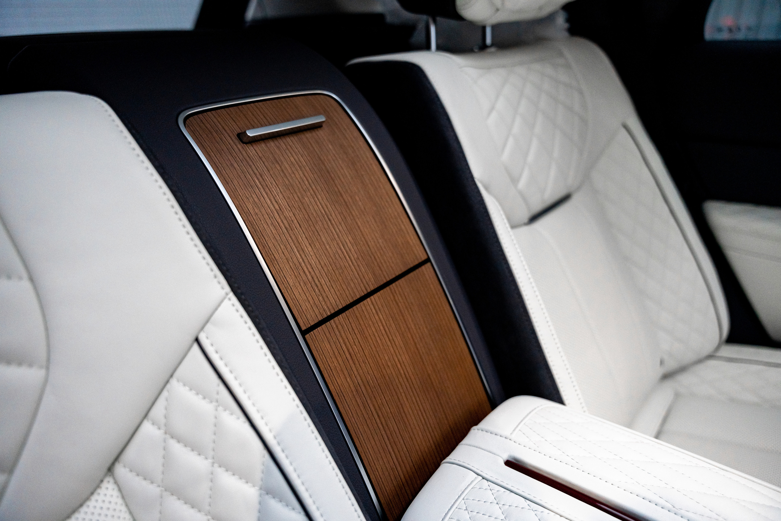 Hongqi E-HS9. Станислав Тюрин Фотограф Москва. Индивидуальные и семейные фотосессии;