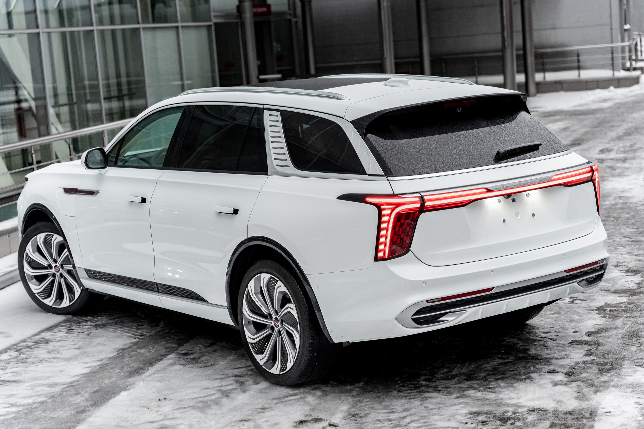 Hongqi E-HS9. Станислав Тюрин Фотограф Москва. Индивидуальные и семейные фотосессии;