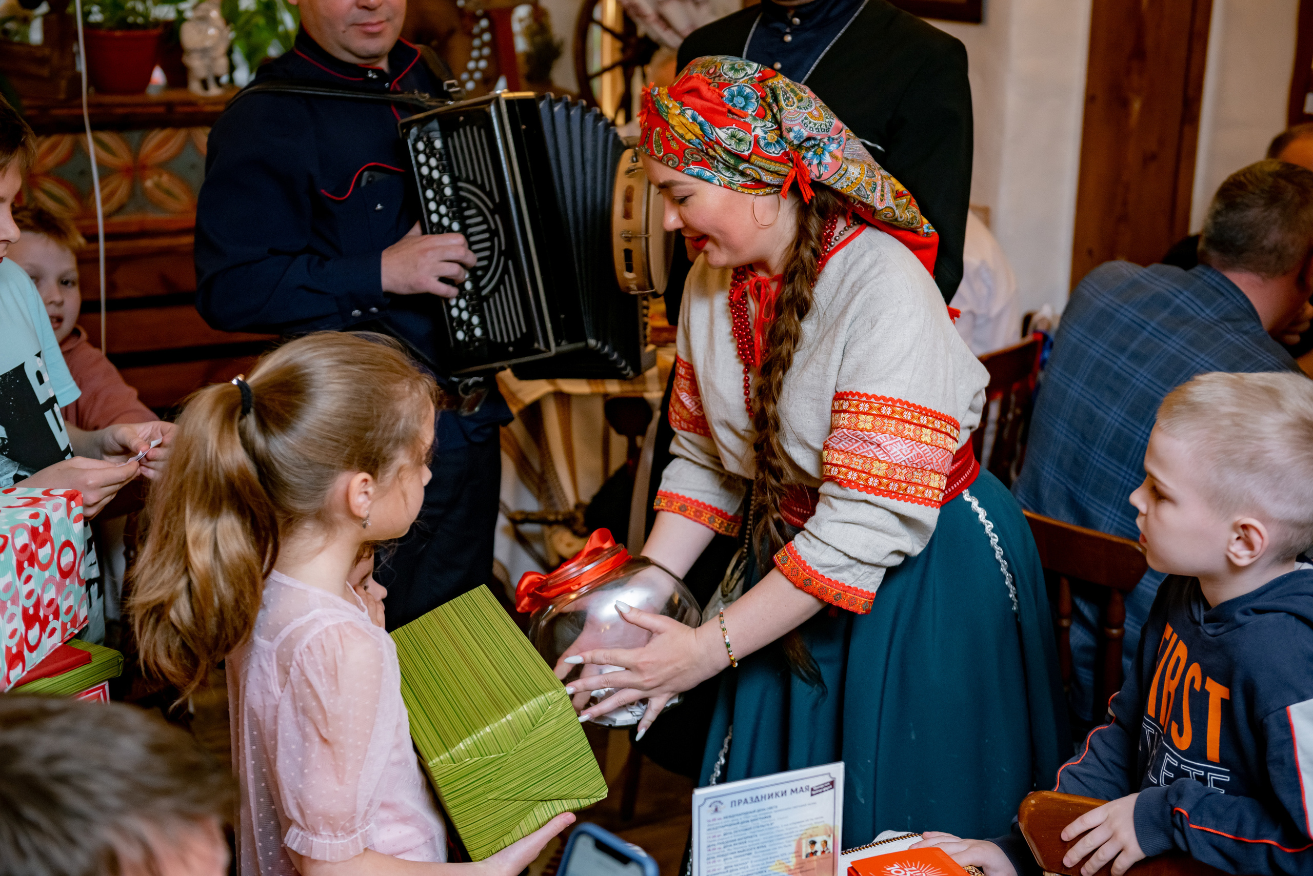 День Рождения ресторана Тарас Бульба. Станислав Тюрин Фотограф Москва. Индивидуальные и семейные фотосессии;