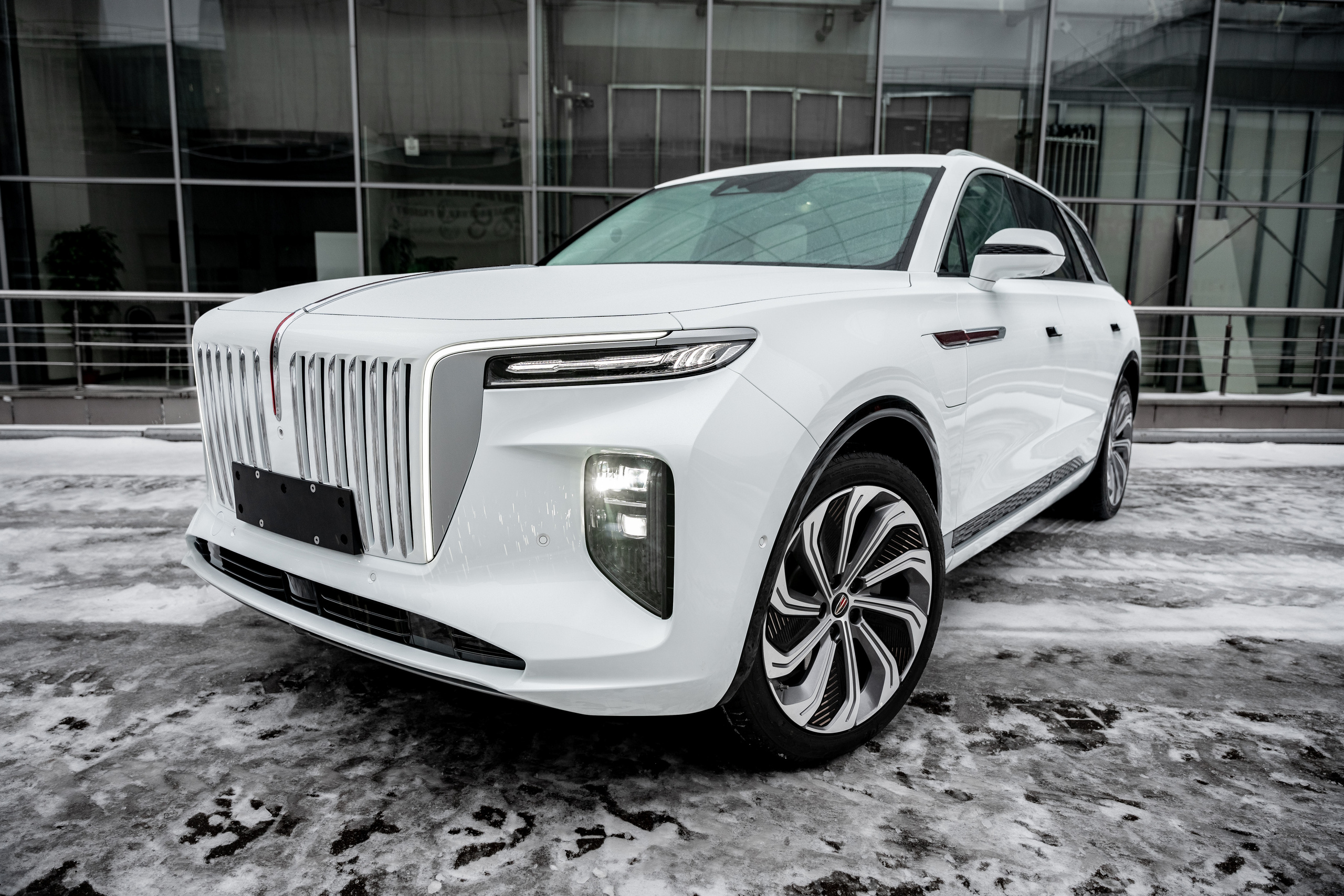 Hongqi E-HS9. Станислав Тюрин Фотограф Москва. Индивидуальные и семейные фотосессии;