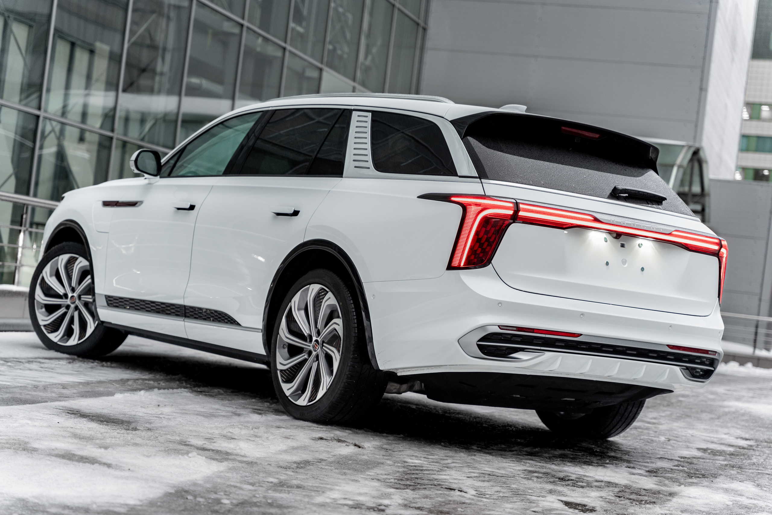 Hongqi E-HS9. Станислав Тюрин Фотограф Москва. Индивидуальные и семейные фотосессии;