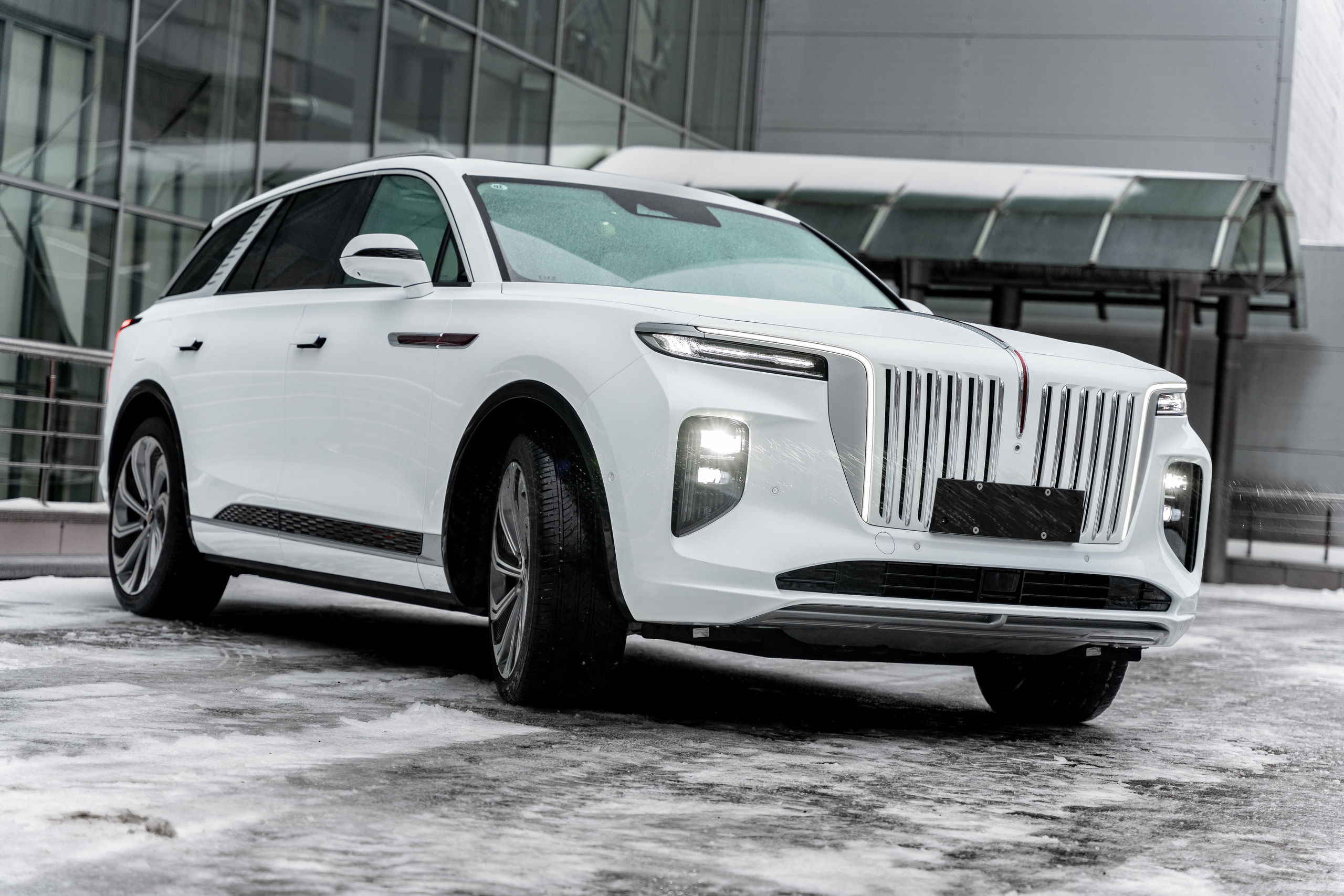 Hongqi E-HS9. Станислав Тюрин Фотограф Москва. Индивидуальные и семейные фотосессии;