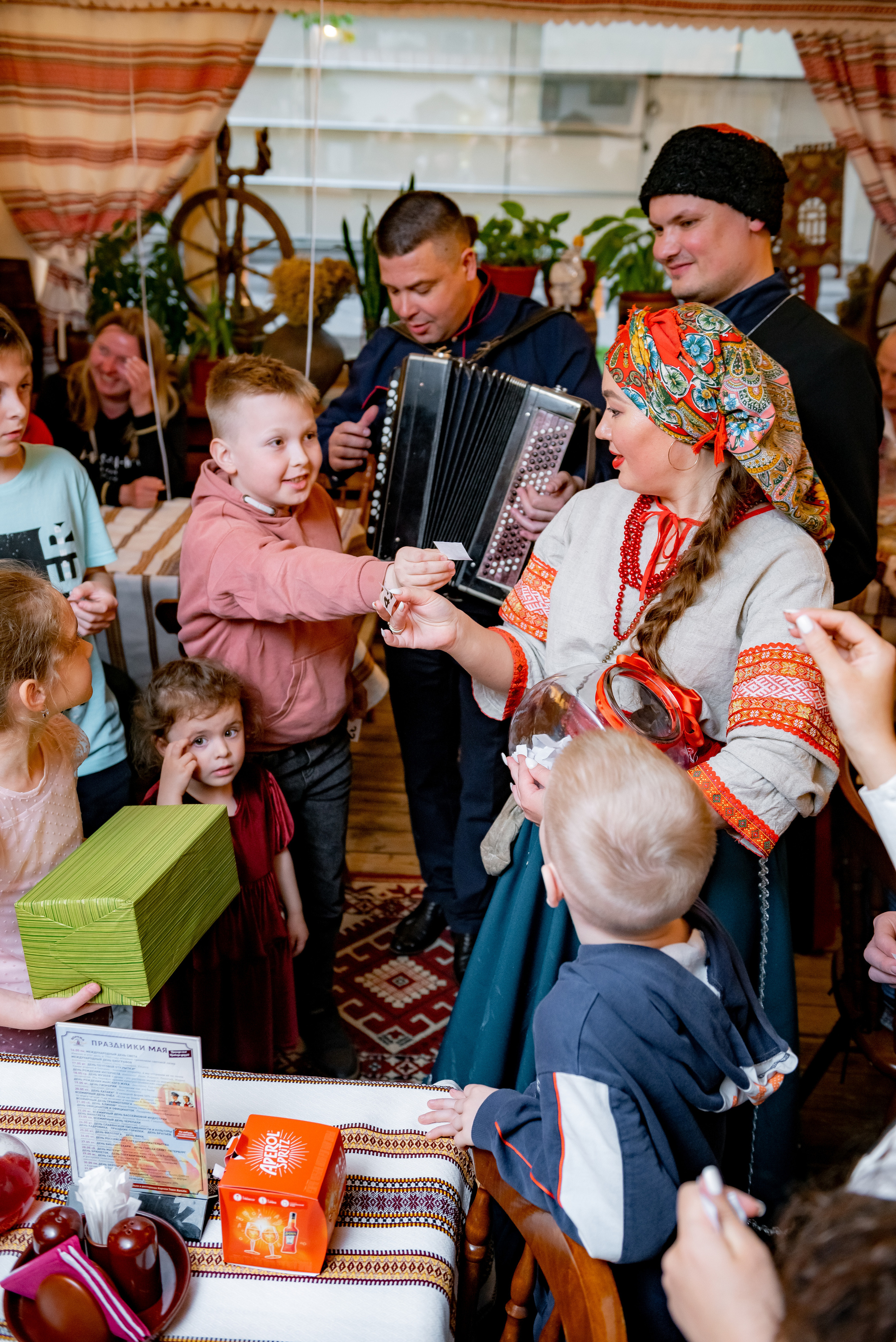 День Рождения ресторана Тарас Бульба. Станислав Тюрин Фотограф Москва. Индивидуальные и семейные фотосессии;