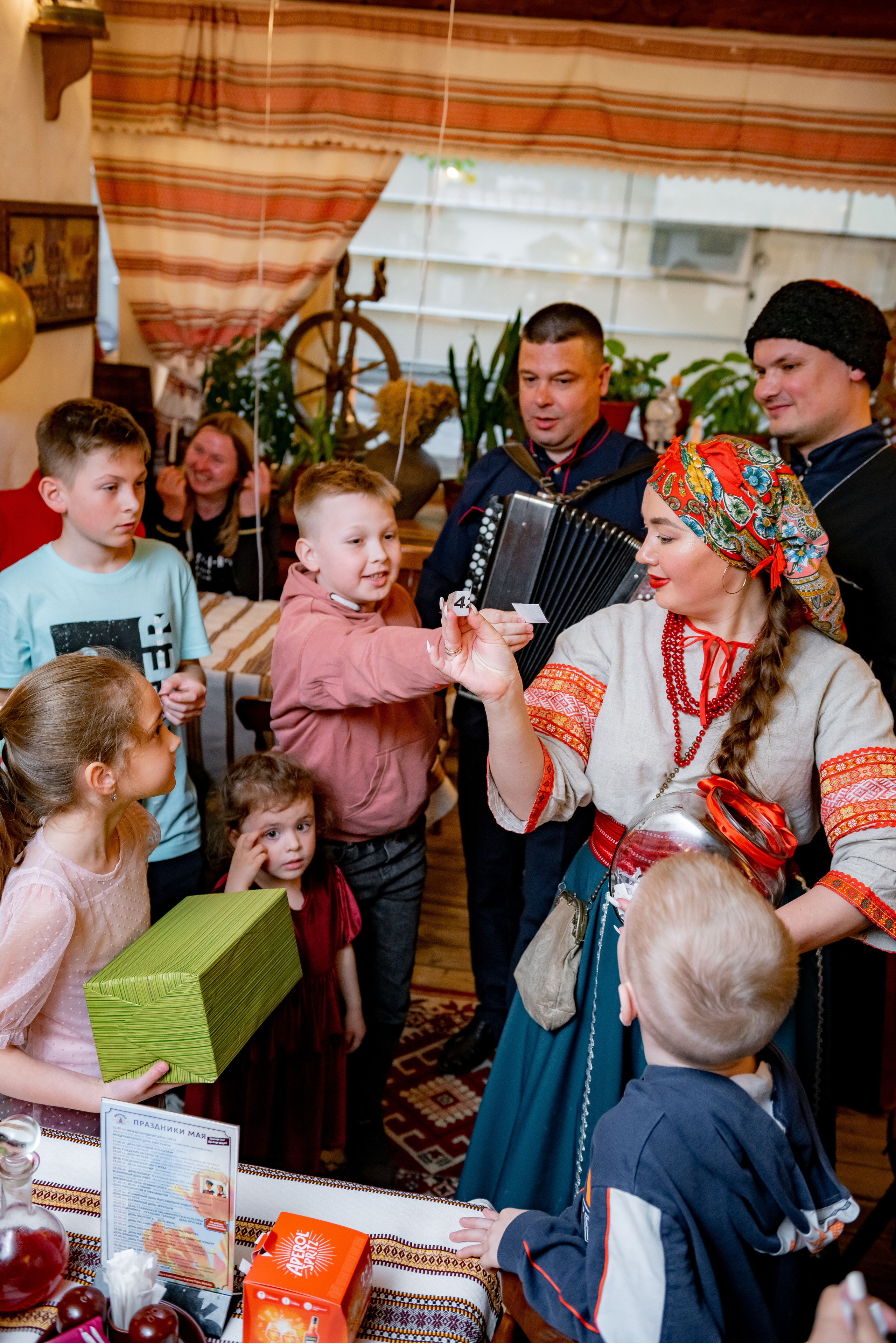 День Рождения ресторана Тарас Бульба. Станислав Тюрин Фотограф Москва. Индивидуальные и семейные фотосессии;