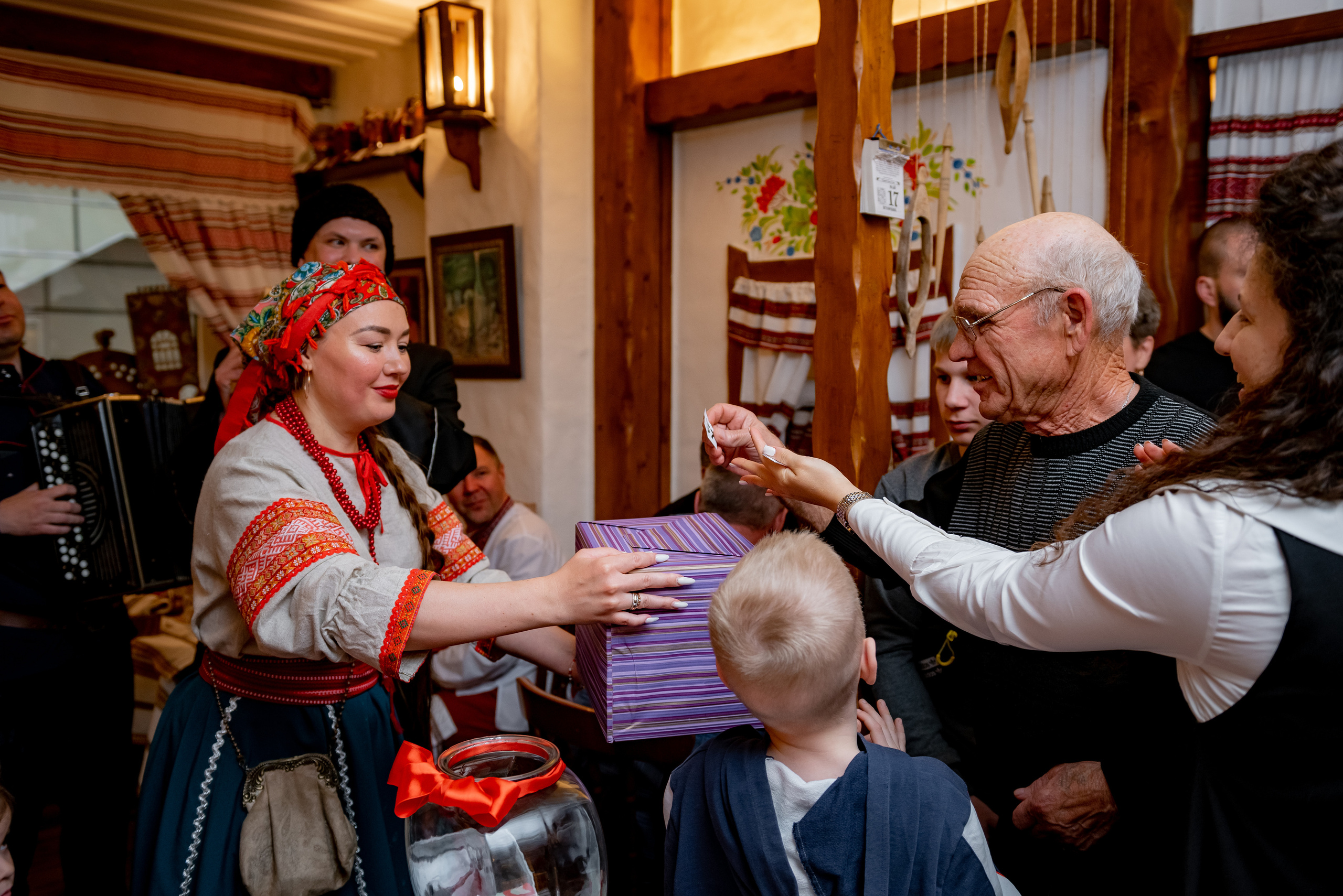 День Рождения ресторана Тарас Бульба. Станислав Тюрин Фотограф Москва. Индивидуальные и семейные фотосессии;