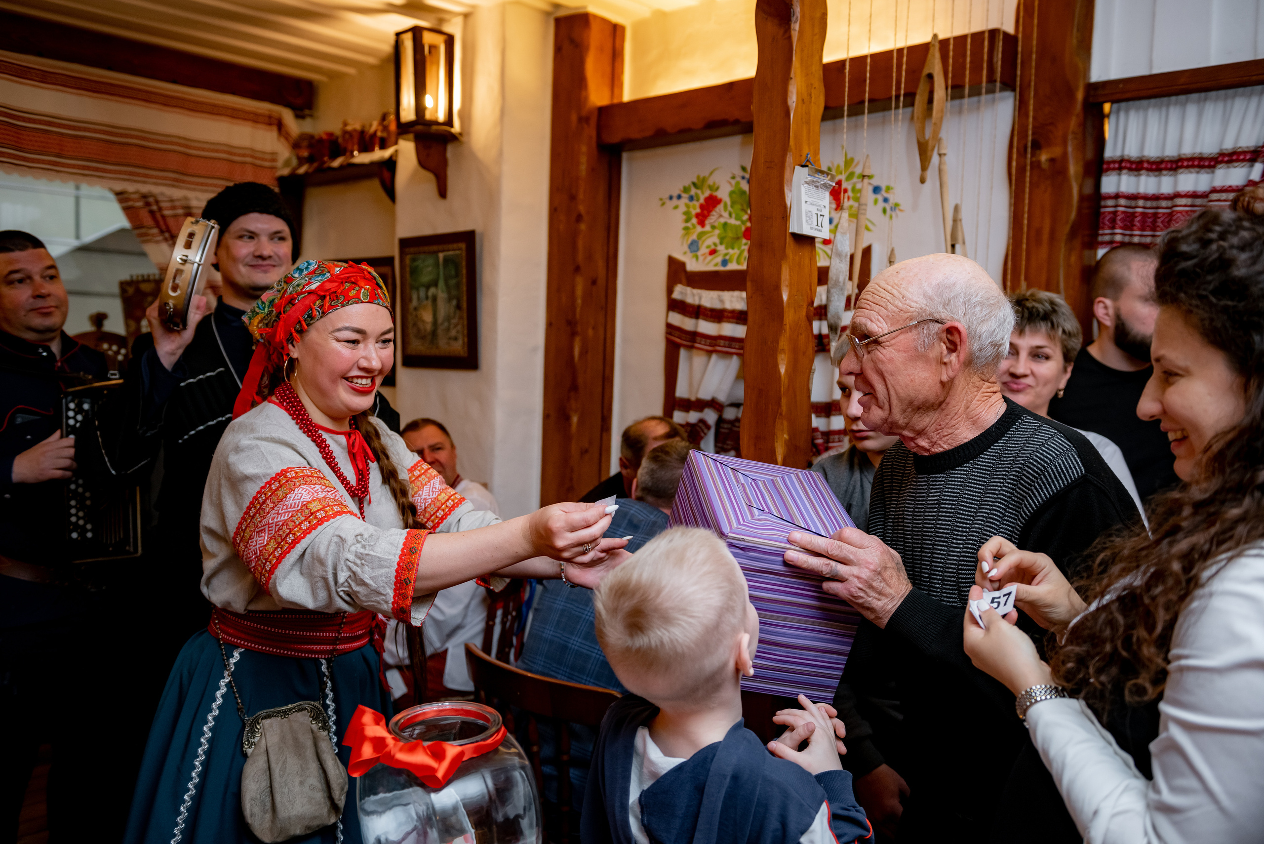 День Рождения ресторана Тарас Бульба. Станислав Тюрин Фотограф Москва. Индивидуальные и семейные фотосессии;