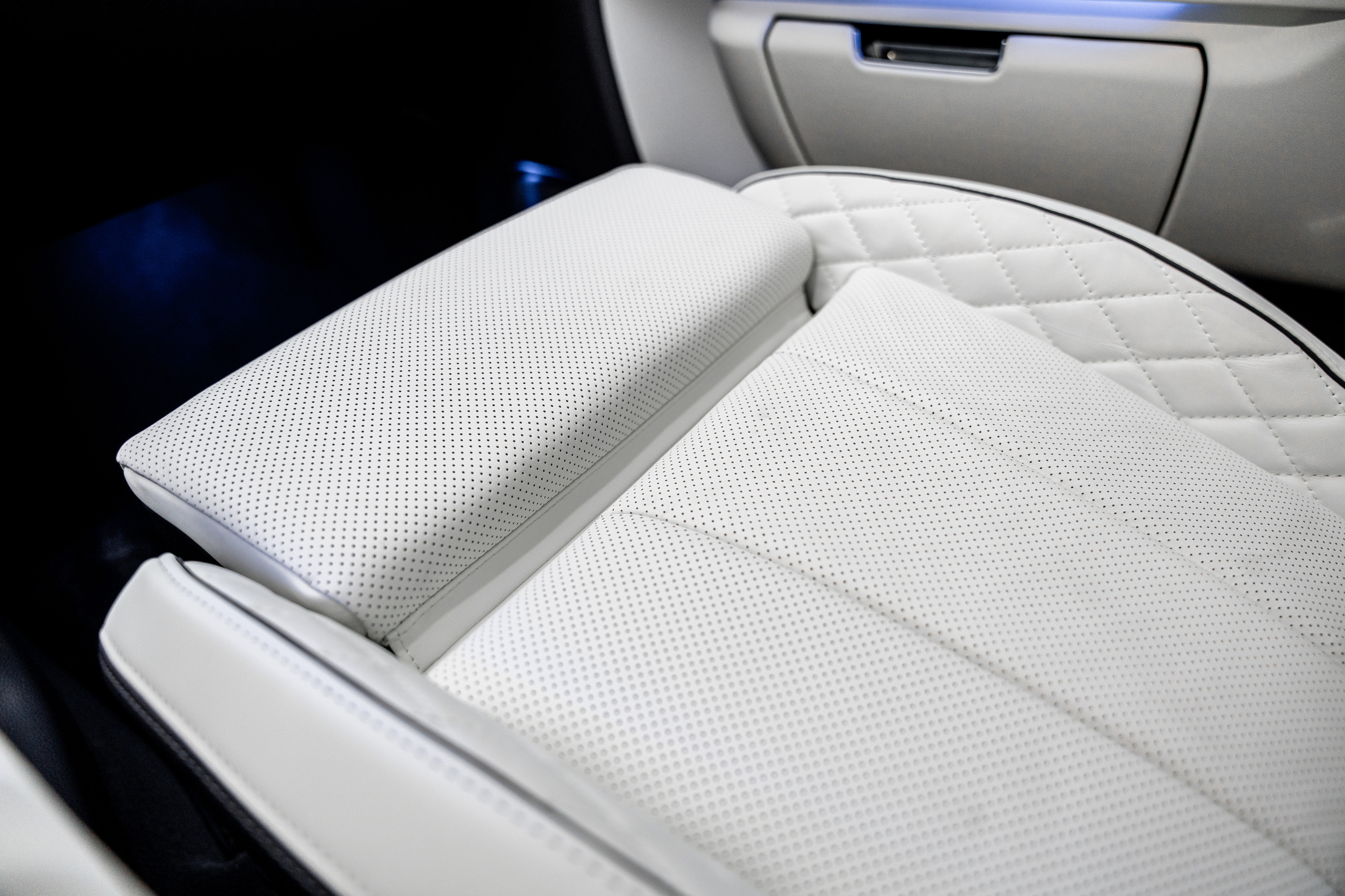 Hongqi E-HS9. Станислав Тюрин Фотограф Москва. Индивидуальные и семейные фотосессии;