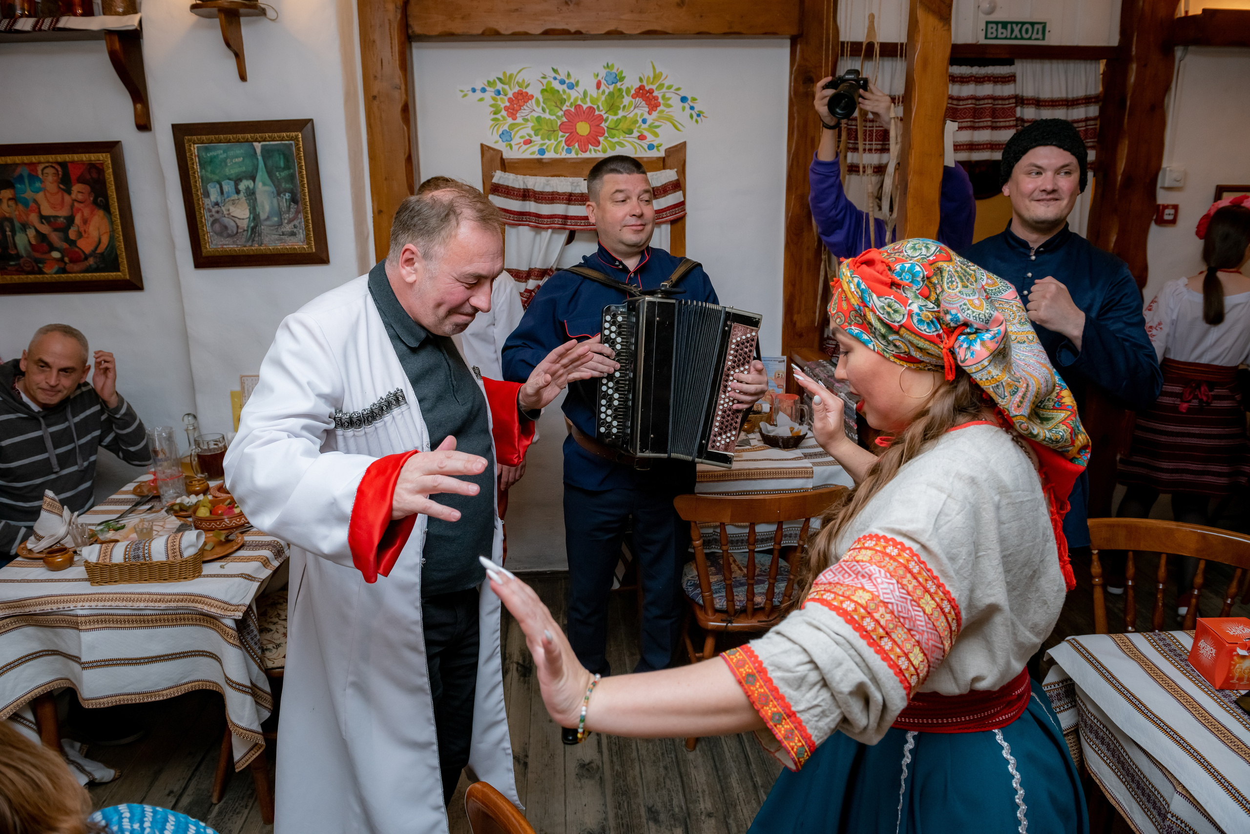 День Рождения ресторана Тарас Бульба. Станислав Тюрин Фотограф Москва. Индивидуальные и семейные фотосессии;