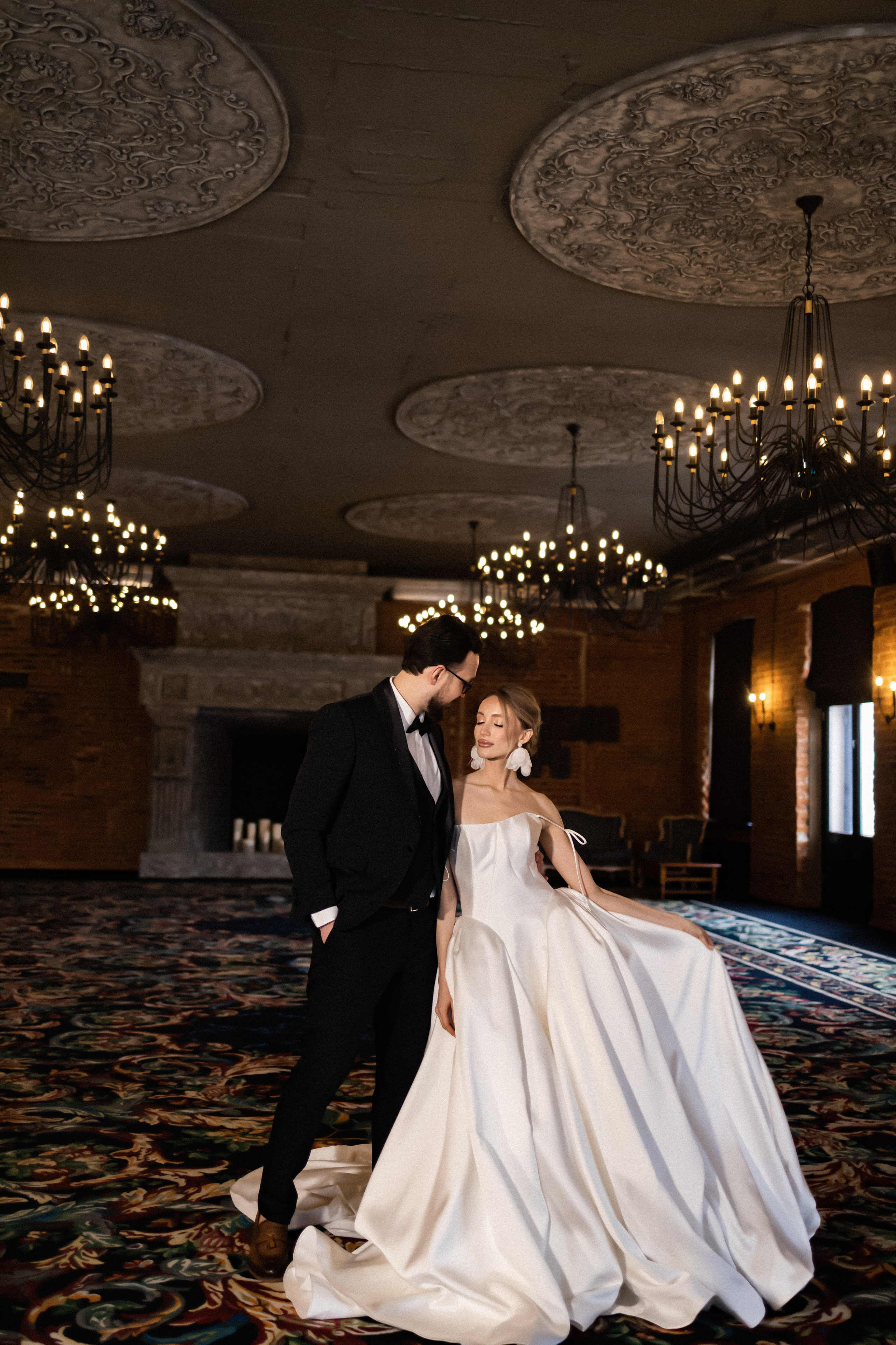 Свадебная в ресторане. Фотограф Арина Шмакова