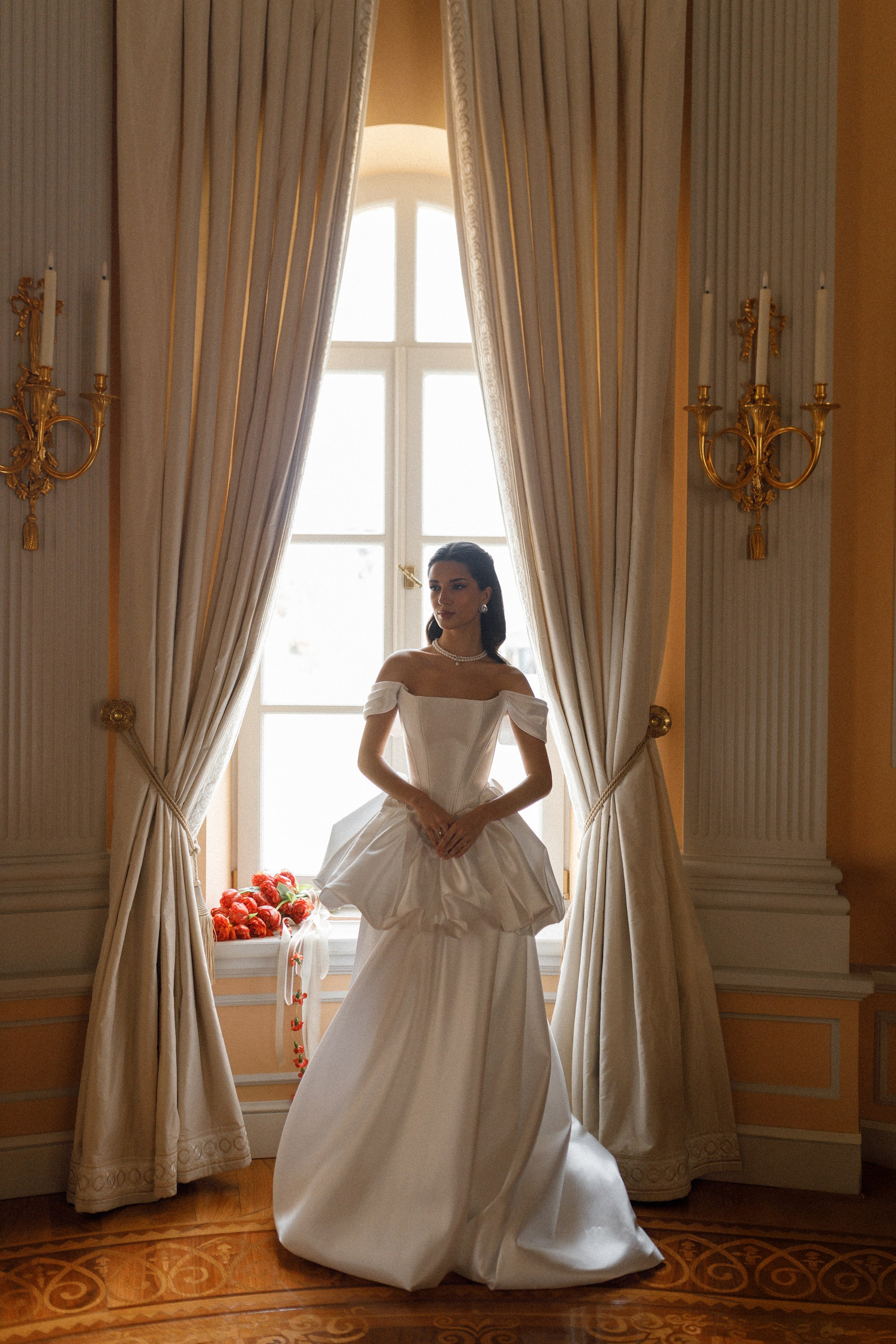 Петр и Лейла