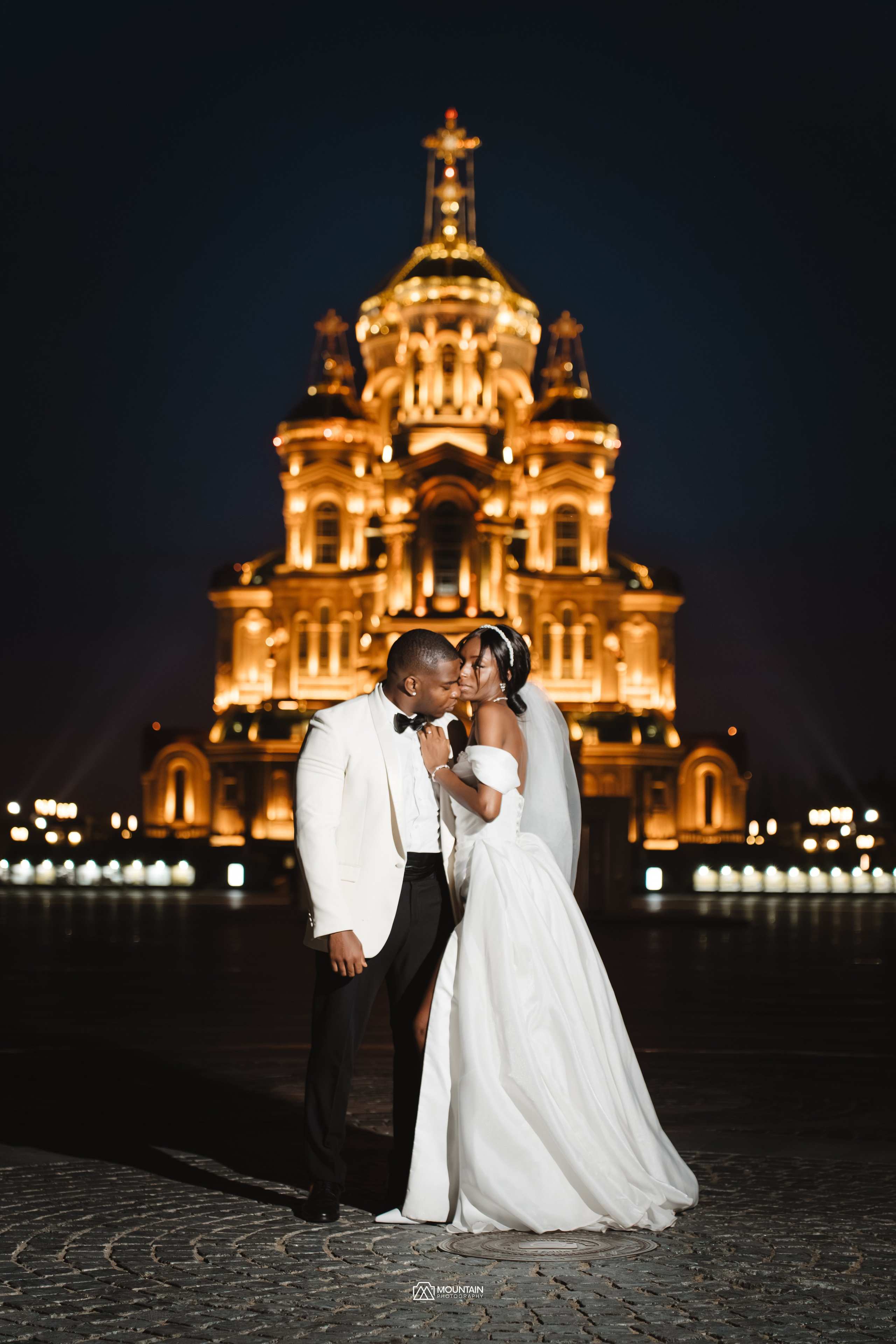 Bernise & Daniel. Photographer based in moscow Peter Tchana