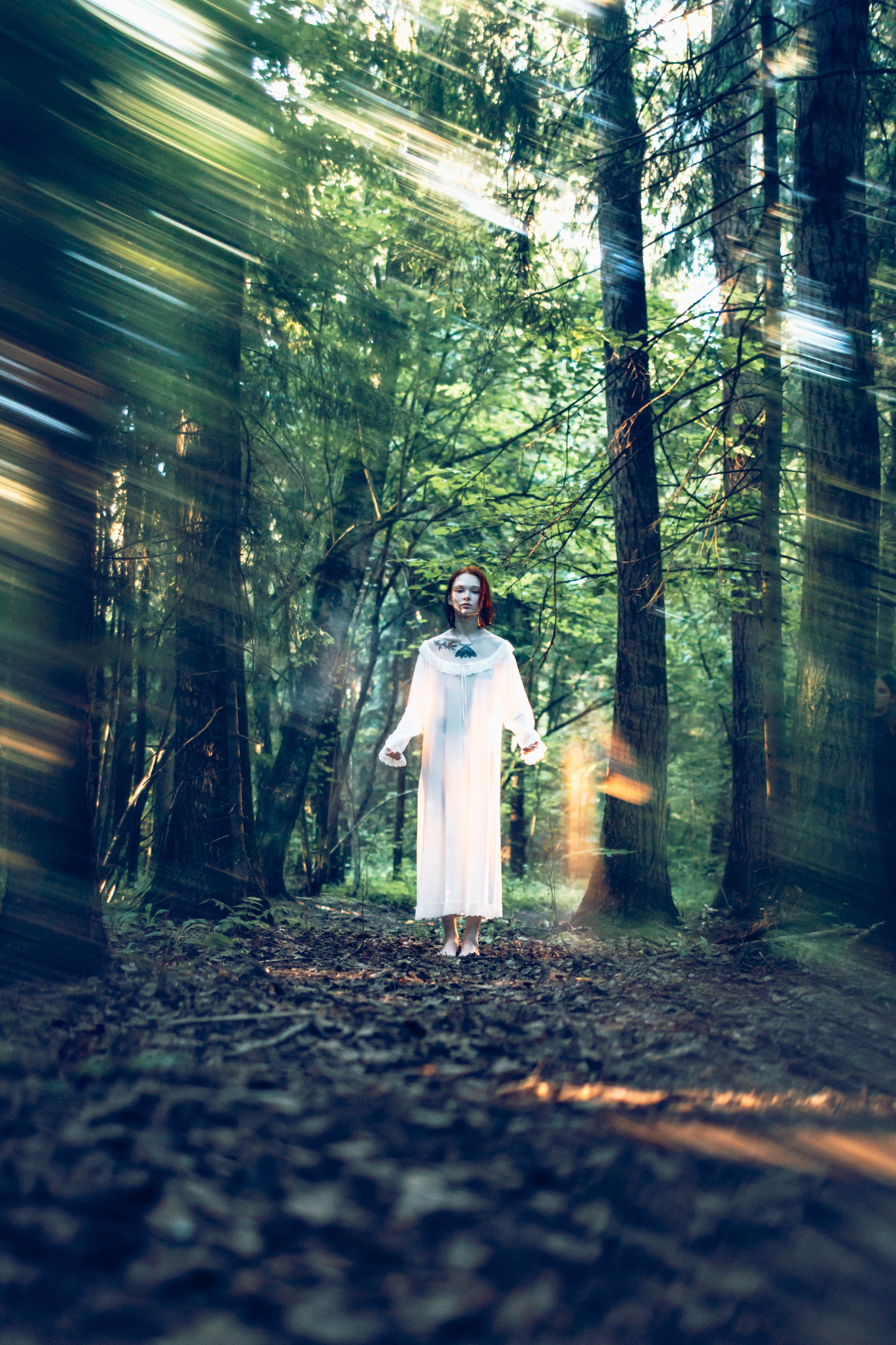 Сквозь листву. Портретный фотограф Лакшин Денис. Истории через фотографию