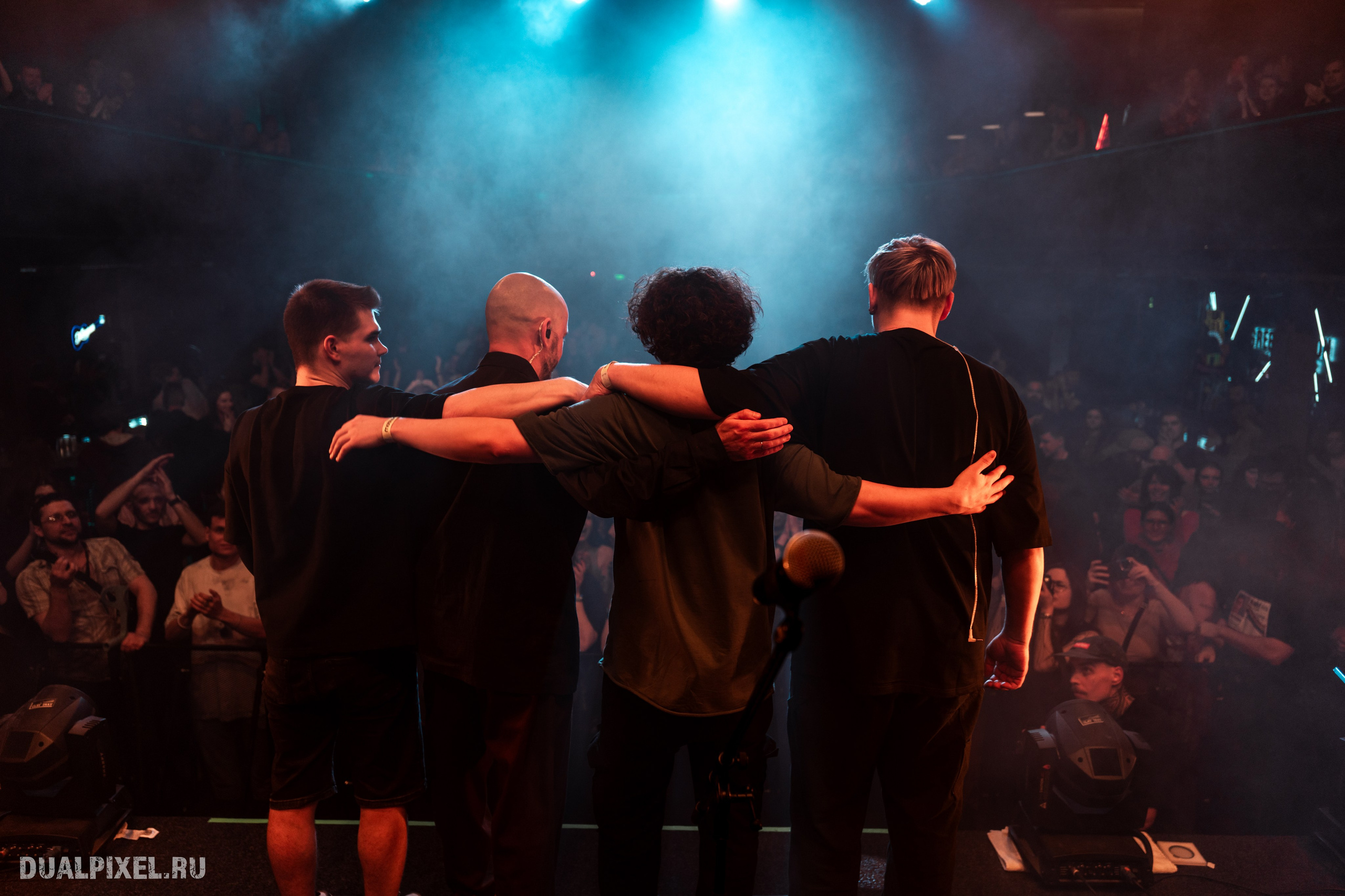 DenDerty концерт в Москве 30.03.2025. Магия музыки в кадре: Концертная Фотография