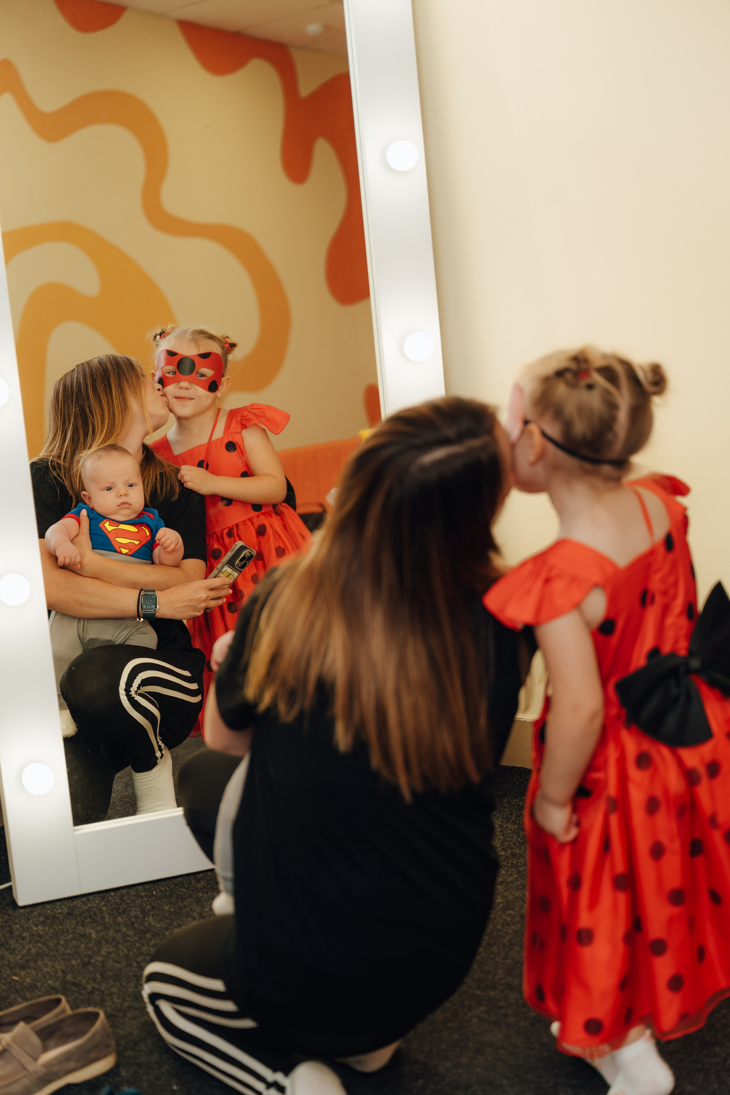 Праздник Льва в Мультифокс. Детский и семейный фотограф Катерина Мишина