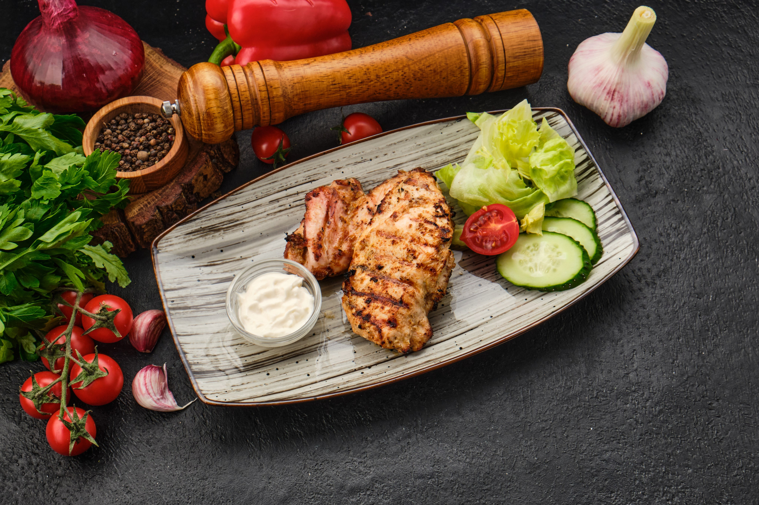 რესტორნის ფოტოგადაღება ბურგერებითა და გრილ მენიუთი | ფუდ ფოტოგრაფი და ინტერიერები თბილისი. კომერციული ფოტოგრაფი თბილისი | კერძებისა და პროდუქციის გადაღება | გორბაჩოვი ვიტალი