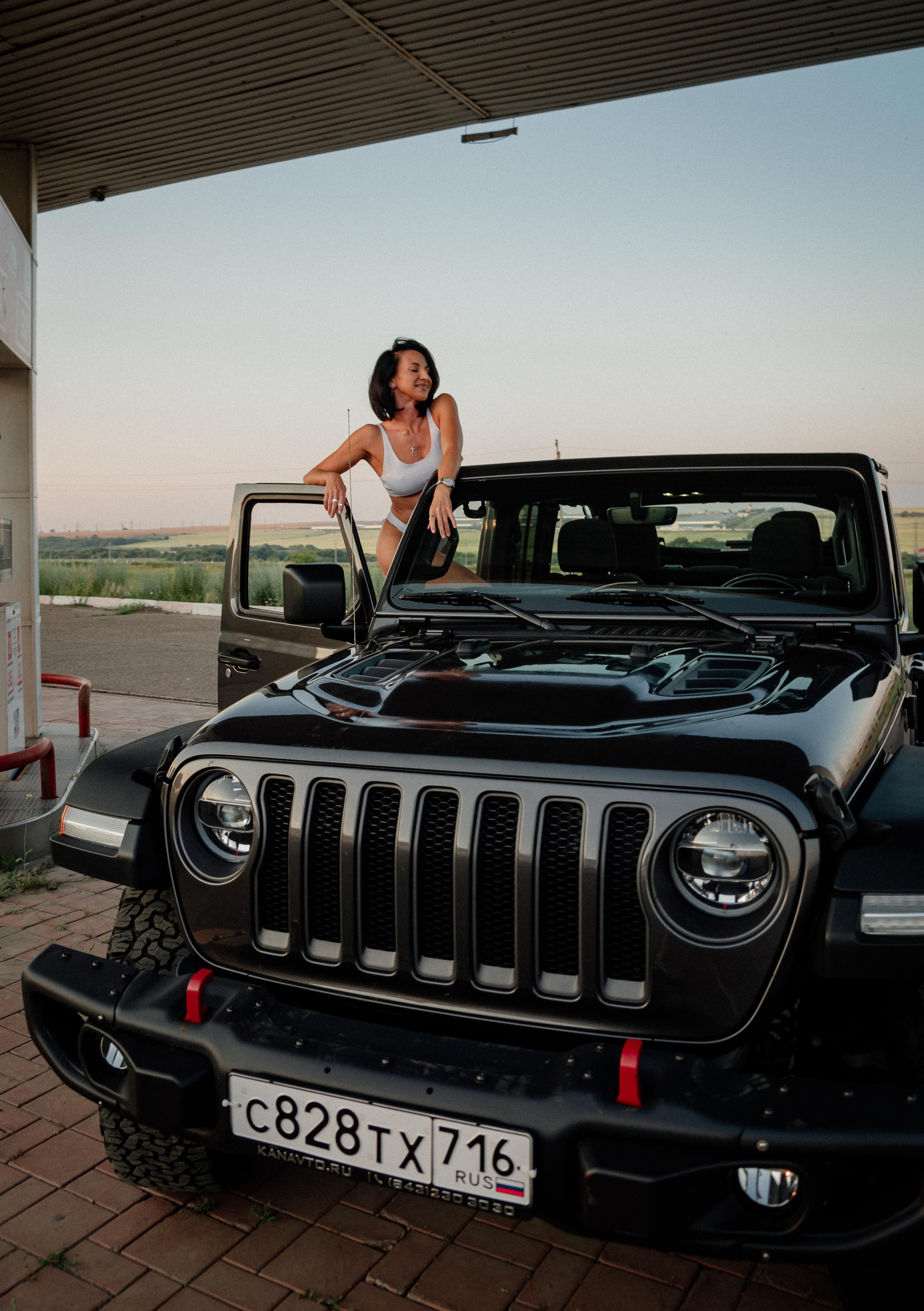 Заправка. Фотограф Алёна Евграфова