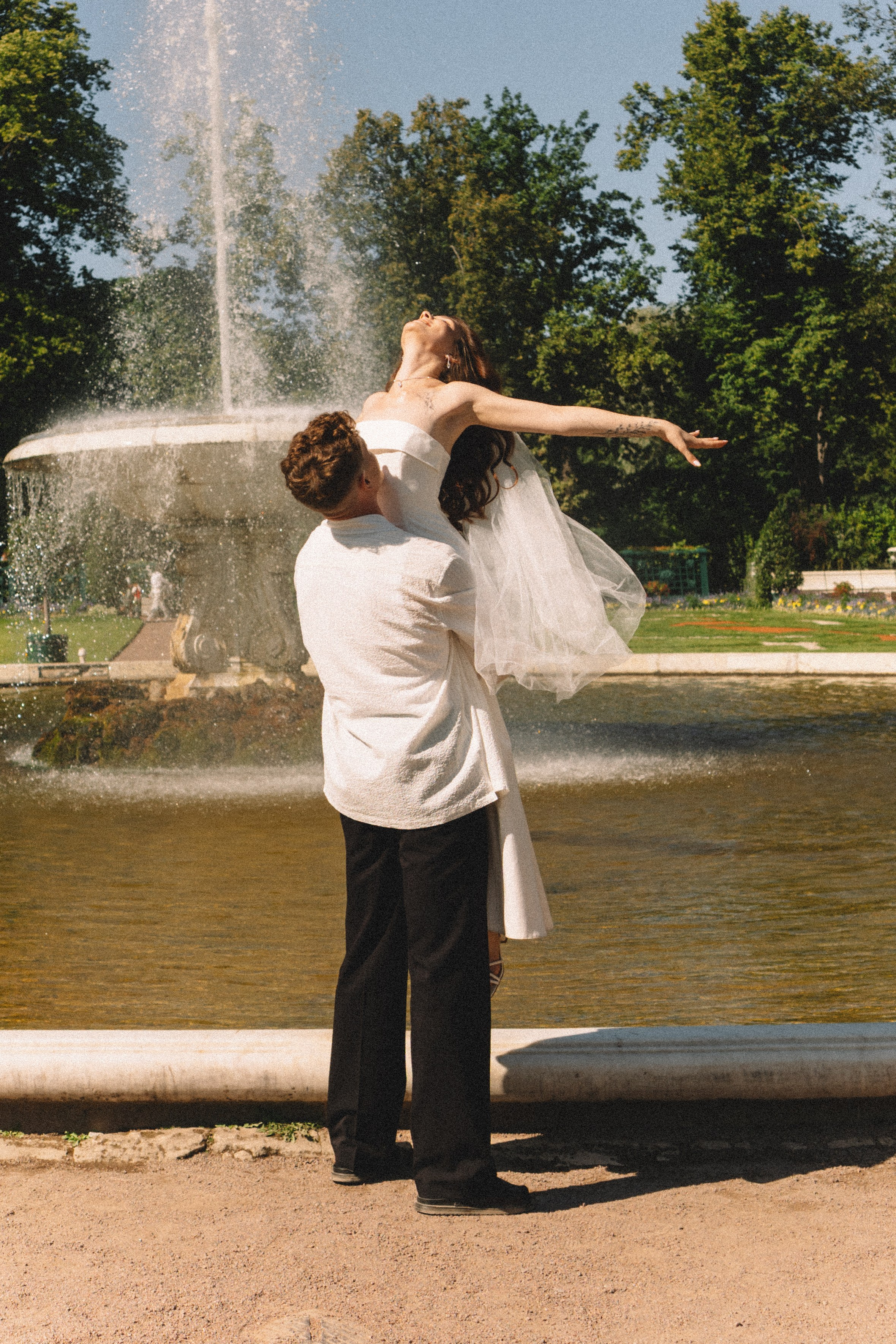 СВАДЕБНАЯ СЬЕМКА В ПЕТЕРГОФЕ И СЬЕМКА РЕПОРТАЖА В ЗАГСЕ ПЕТЕРГОФА. Профессиональный фотограф, Санкт-Петербург — Виктория Богомолова