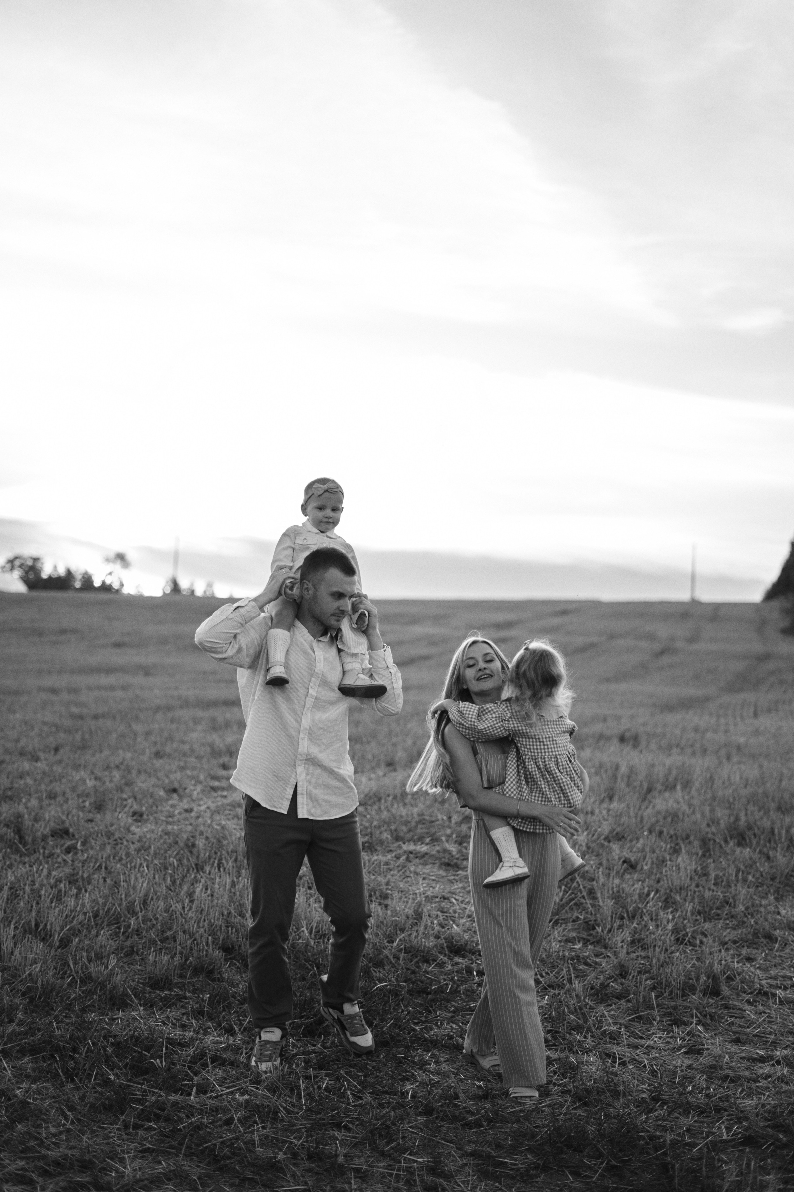 Август, поле и много смеха. Фотограф Киров Анжелика Некрасова