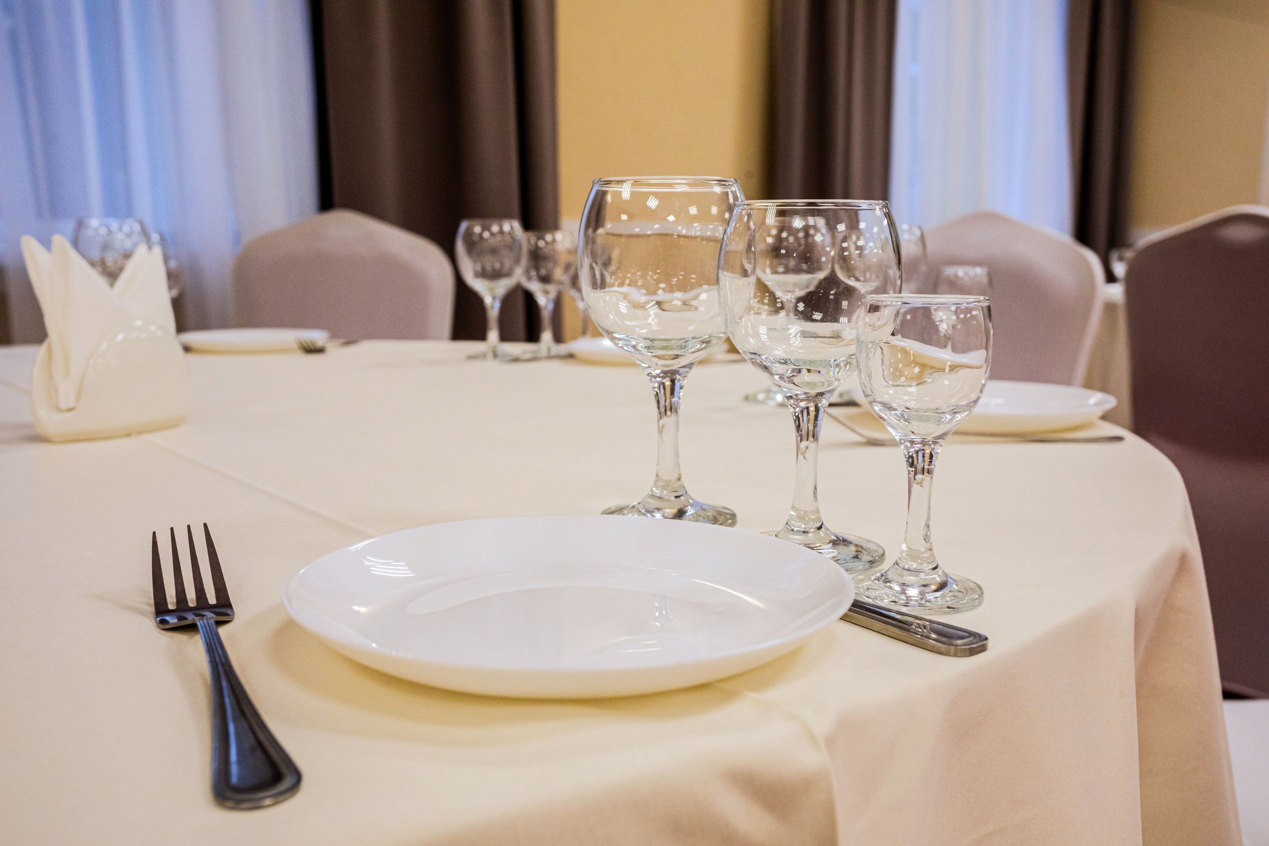 Амакс Сити-отель Уфа, фото Алексея Муравьёва, современный отель,Лобби Амакс Сити-отеля, съёмка фотографа Алексея Муравьёва, гостиничный интерьер,Номера отеля Амакс Сити Уфа, работа фотографа Алексея Муравьёва, комфортабельное размещение,Ресторан Амакс Сити-отеля, фото Алексея Муравьёва, гостиничная кухня,Рецепция Амакс Сити Уфа, съёмка Алексея Муравьёва, сервис для гостей,Спа-зона отеля Амакс Сити, фото Алексея Муравьёва, оздоровительные услуги,Конференц-зал Амакс Сити-отеля, работа фотографа Алексея Муравьёва, бизнес-мероприятия,Лифт отеля Амакс Сити Уфа, съёмка Алексея Муравьёва, современный дизайн,Номера люкс Амакс Сити, фото Алексея Муравьёва, премиальный комфорт,Зона отдыха Амакс Сити-отеля, работа фотографа Алексея Муравьёва, релакс для гостей,Инфраструктура Амакс Сити Уфа, съёмка Алексея Муравьёва, гостиничные услуги,Паркинг отеля Амакс Сити, фото Алексея Муравьёва, безопасность гостей,Вестибюль Амакс Сити, работа фотографа Алексея Муравьёва, элегантность интерьера,Номера стандарт Амакс Сити-отеля, съёмка Алексея Муравьёва, удобство проживания,Общественные зоны Амакс Сити Уфа, фото Алексея Муравьёва, современный дизайн,Ресторан и бар Амакс Сити, работа фотографа Алексея Муравьёва, гастрономические предложения,Интерьер отеля Амакс Сити Уфа, фото Алексея Муравьёва, гостиничный стиль,Мебель номеров Амакс Сити, съёмка Алексея Муравьёва, комфорт для постояльцев,Освещение отеля Амакс Сити, работа фотографа Алексея Муравьёва, уют для гостей,Терраса Амакс Сити-отеля, фото Алексея Муравьёва, панорамный вид