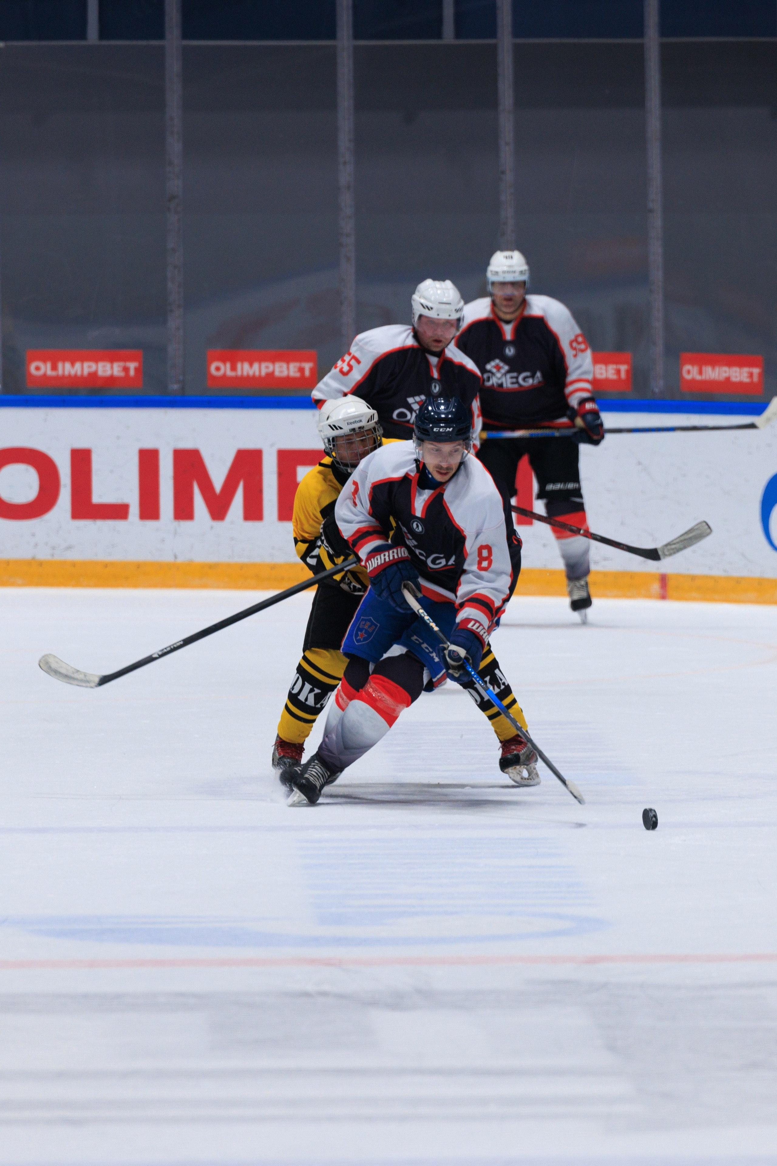 НХЛ Омега — Ижорец (3-2). Фотограф Александр Заломаев