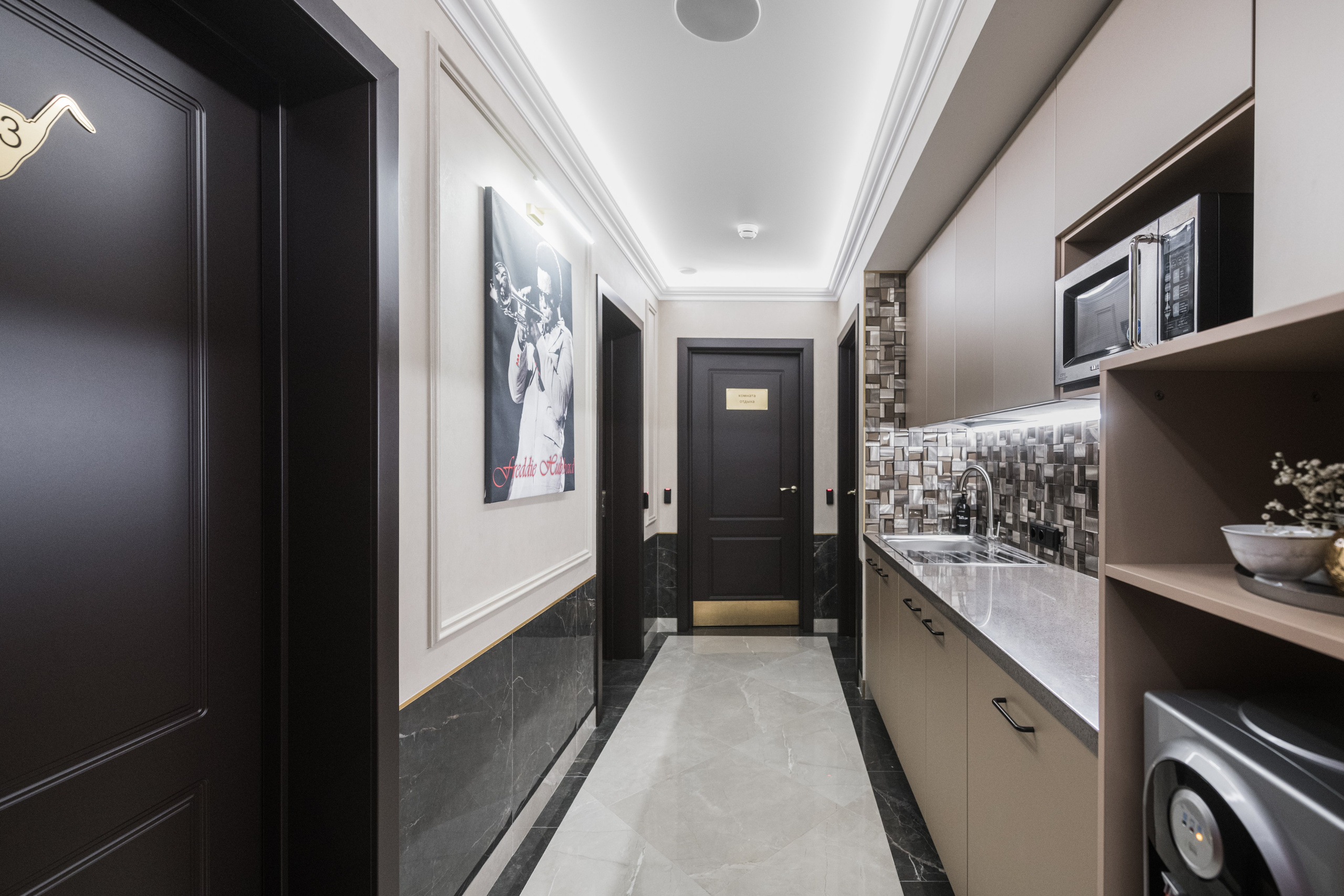 Интерьерная ретушь, фотограф Антон Белицкий, Москва. Интерьерный фотограф и ретушер в Красноярске Денис Антропов