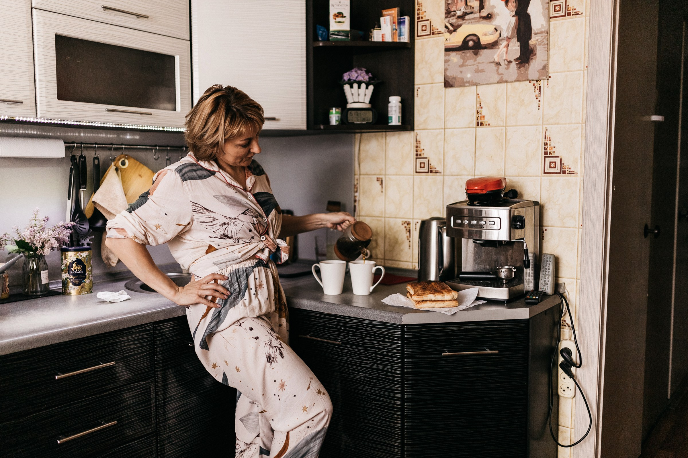 Домашний лайфстайл (утро). Ирина. Июнь 2025. Фотограф Пермь. Свадьбы. Семья и дети, школа, д. сад. Фотокниги