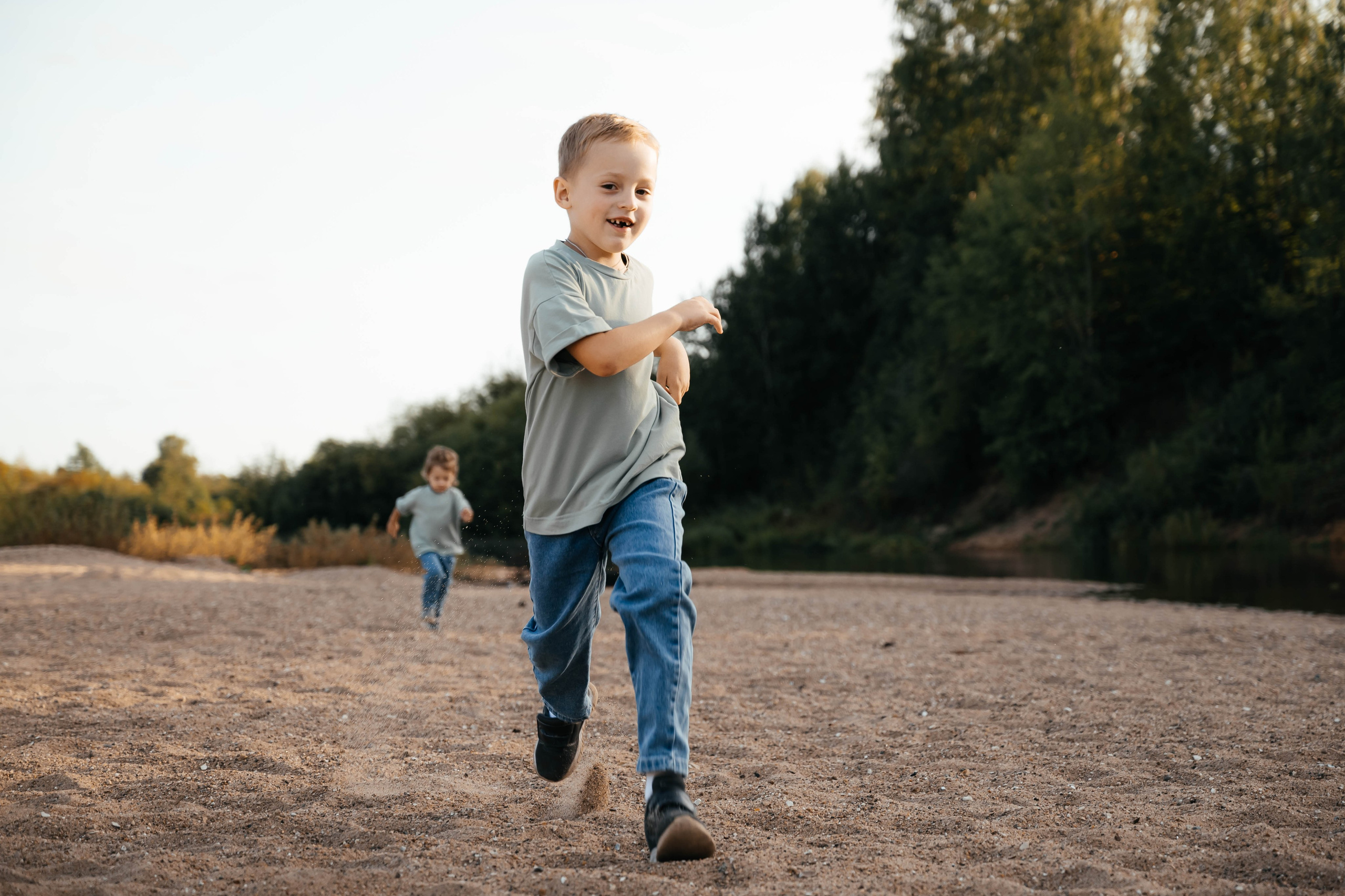 Съёмка на пляже в Верховажье. Свадебный и семейный фотограф г. Ярославль Савинская Анастасия