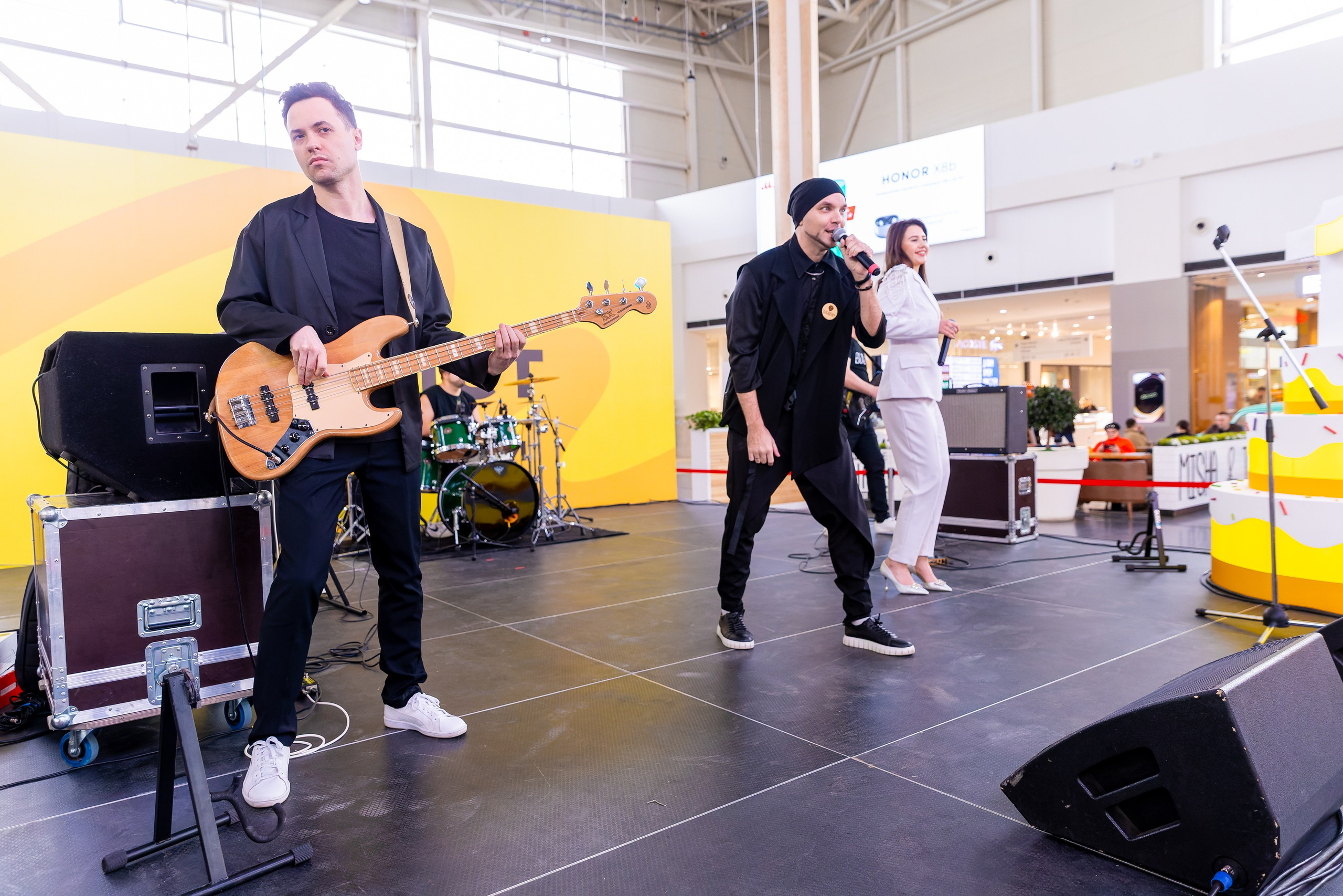 Фото отчет с мероприятия ТЦ Мега 12 лет. Фотограф в Самаре Максим Тырин