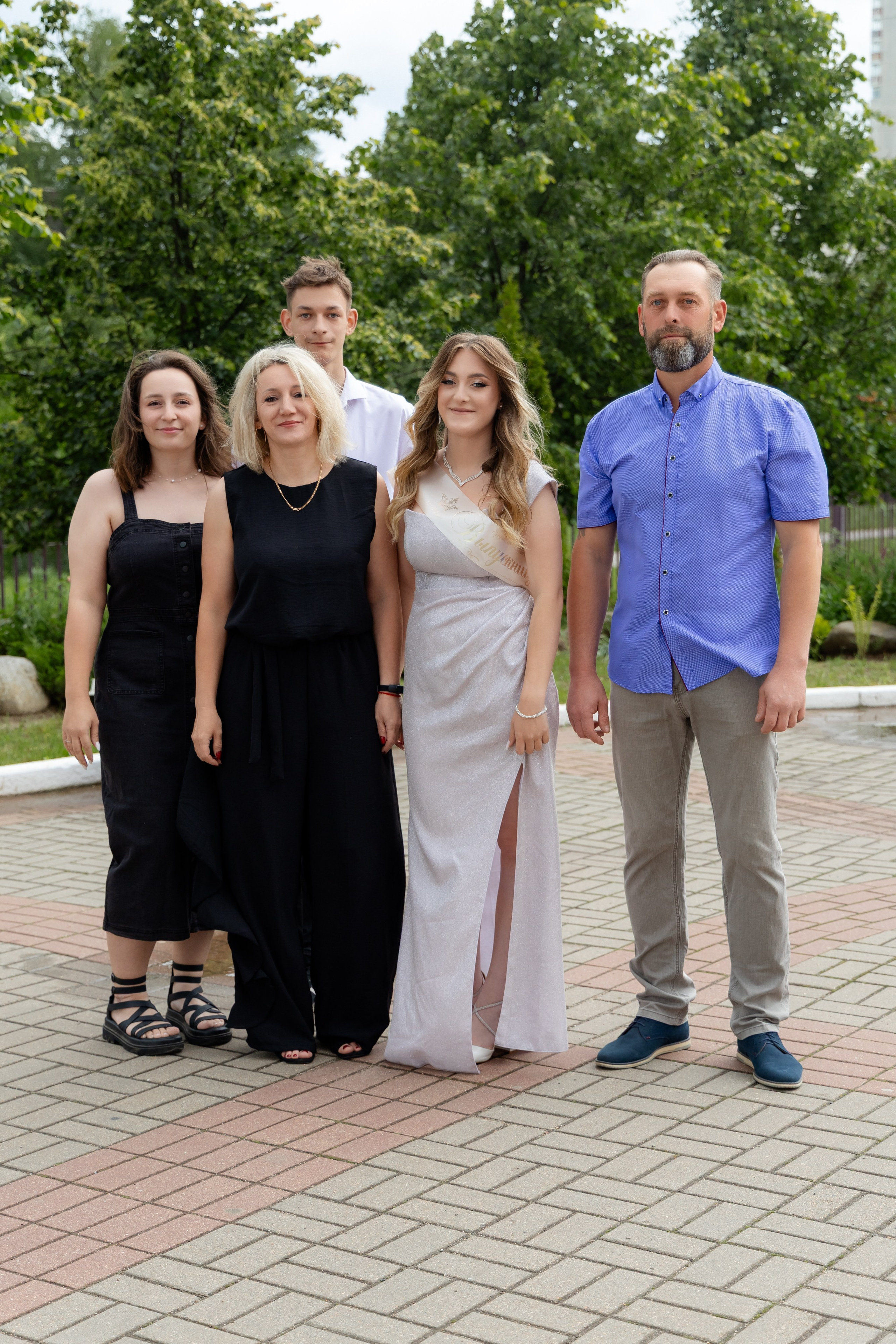 Школьный выпускной 2025 год в Минске, Беларуси. Свадебный фотограф в Минске/Беларуси Сергей Спиридонов