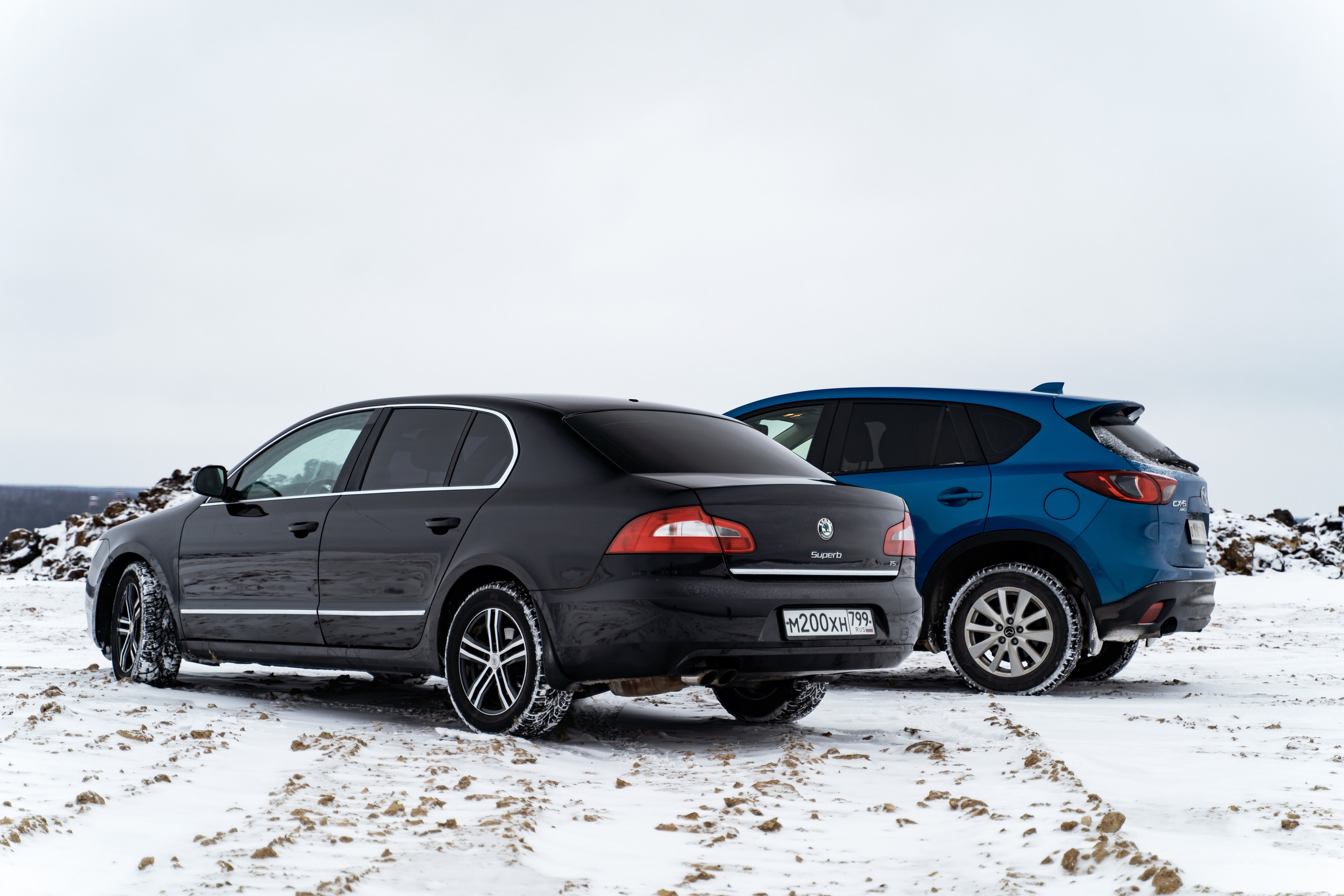 Mazda CX-5 and Skoda Superb. Vlad Trykov