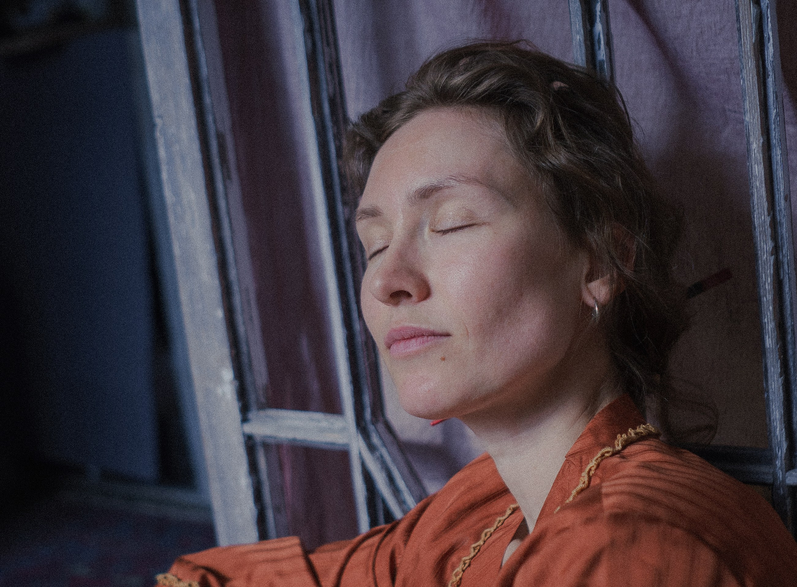 Elena Raya • Photographer