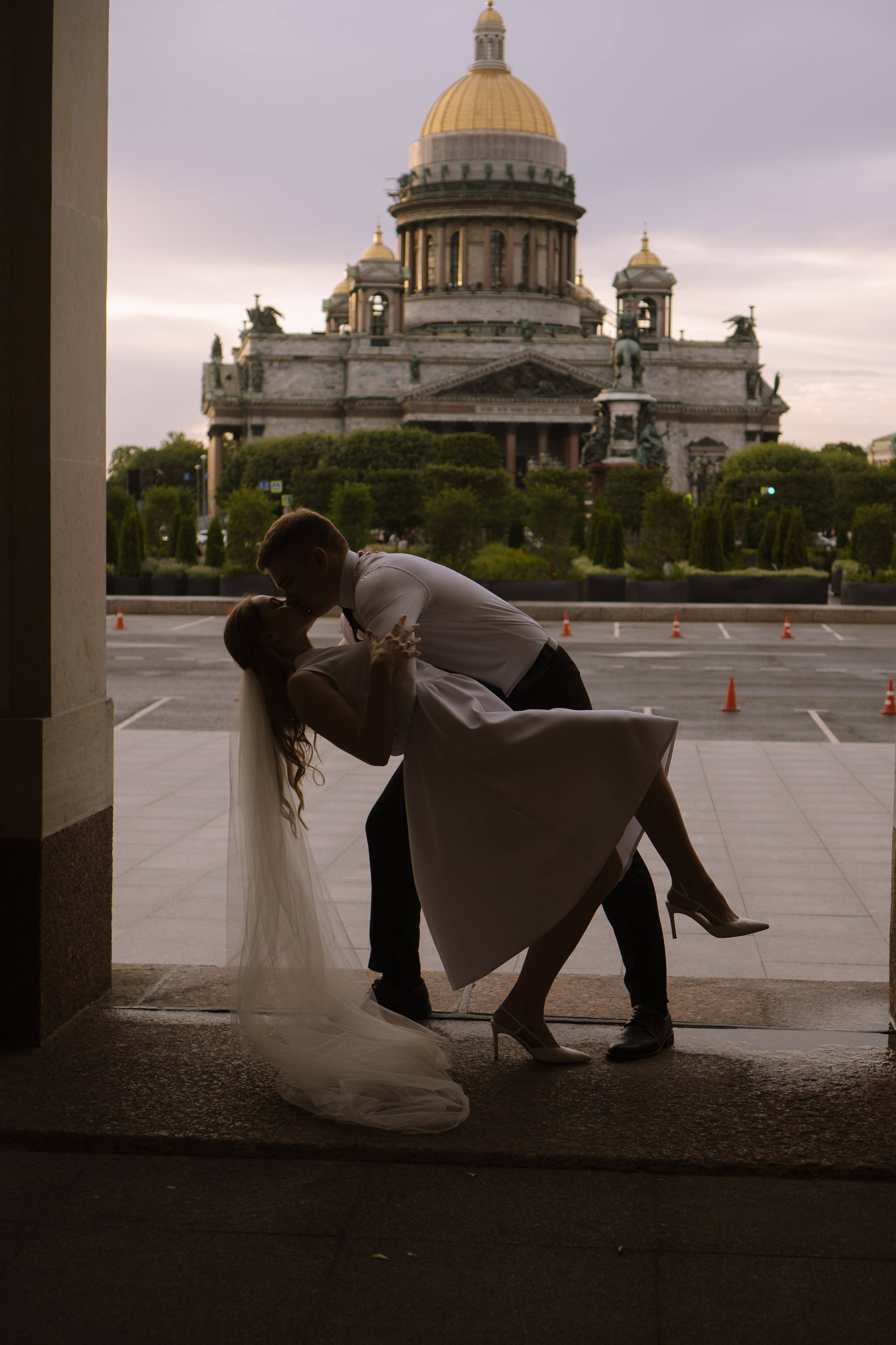 СВАДЕБНАЯ СЬЕМКА С ИСАКИЕВСКИМ СОБОРОМ, АСТОРИЯ И ЗАКОНОДАТЕЛЬНОЕ СОБРАНИЕ. Профессиональный фотограф, Санкт-Петербург — Виктория Богомолова