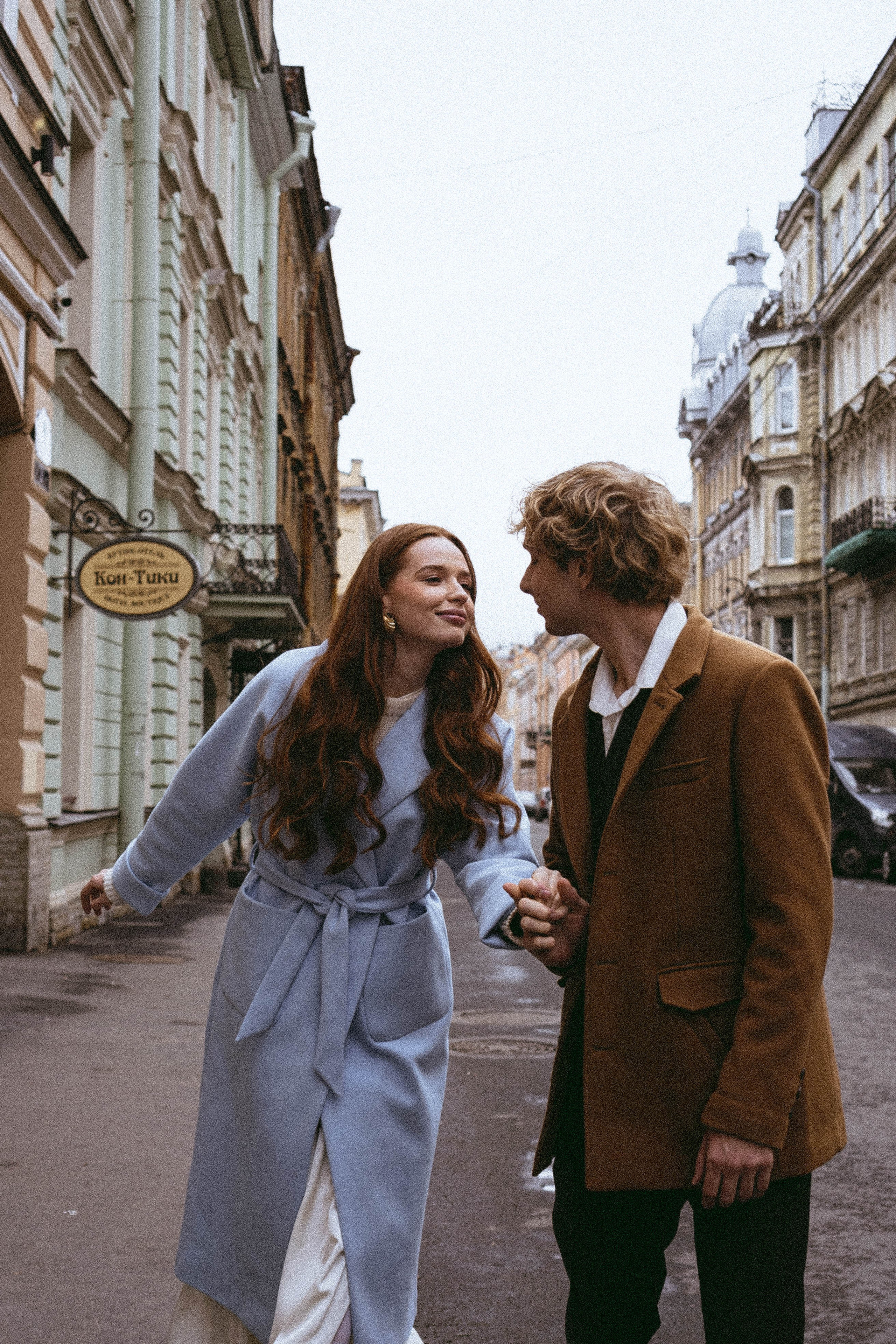 СВАДЕБНАЯ СЬЕМКА В ОТЕЛЕ. СБОРЫ ЖЕНИХА И НЕВЕСТЫ И ТАКЖЕ ТОР И ПОДГОТОВКА К ПРОГУЛКЕ И ПРОГУЛКА ПО ПЕТРОГРАДКЕ. Профессиональный фотограф, Санкт-Петербург — Виктория Богомолова